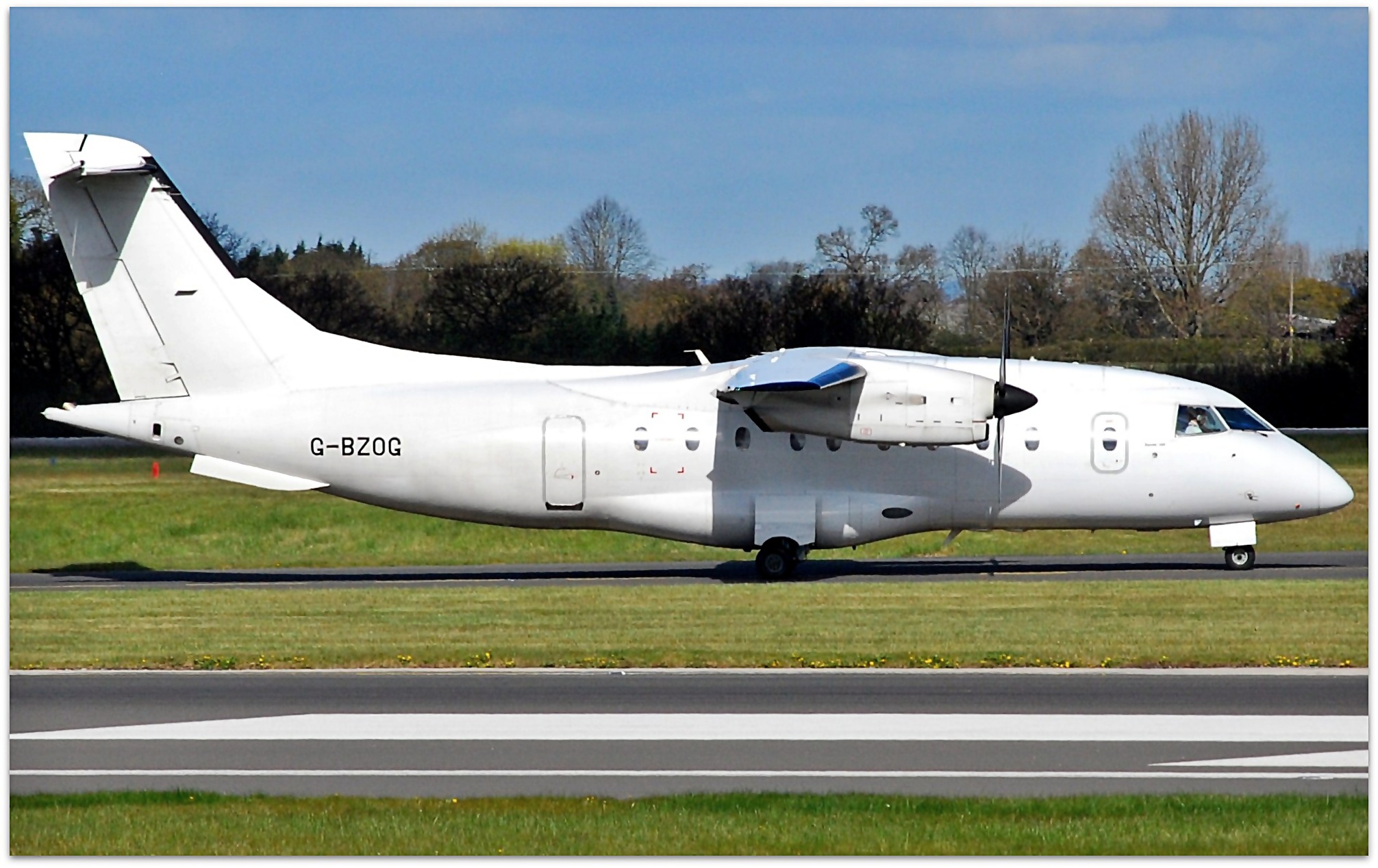 LM LOG Loganair Dornier 328-110 G BZOG