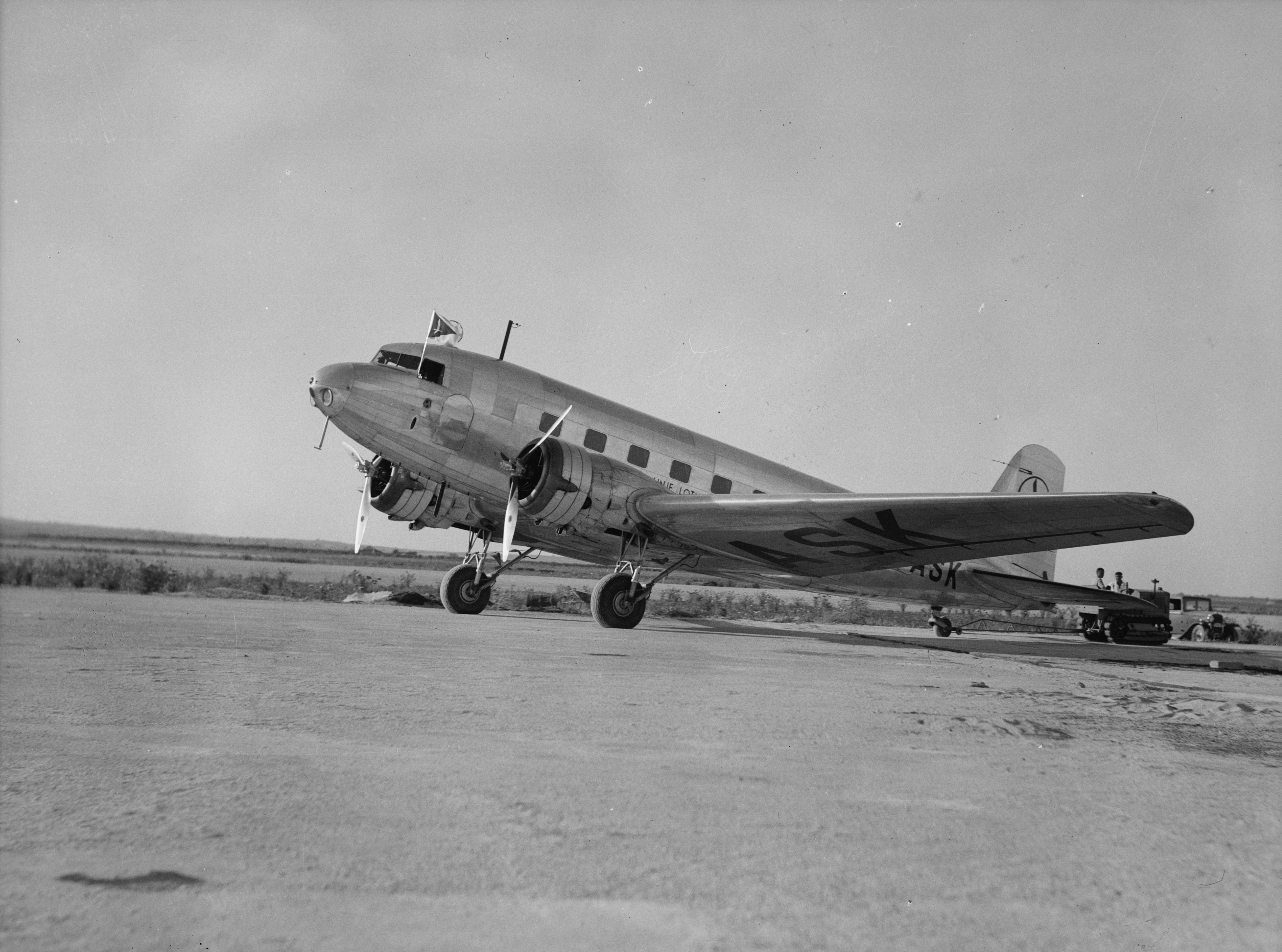 Douglas DC-2