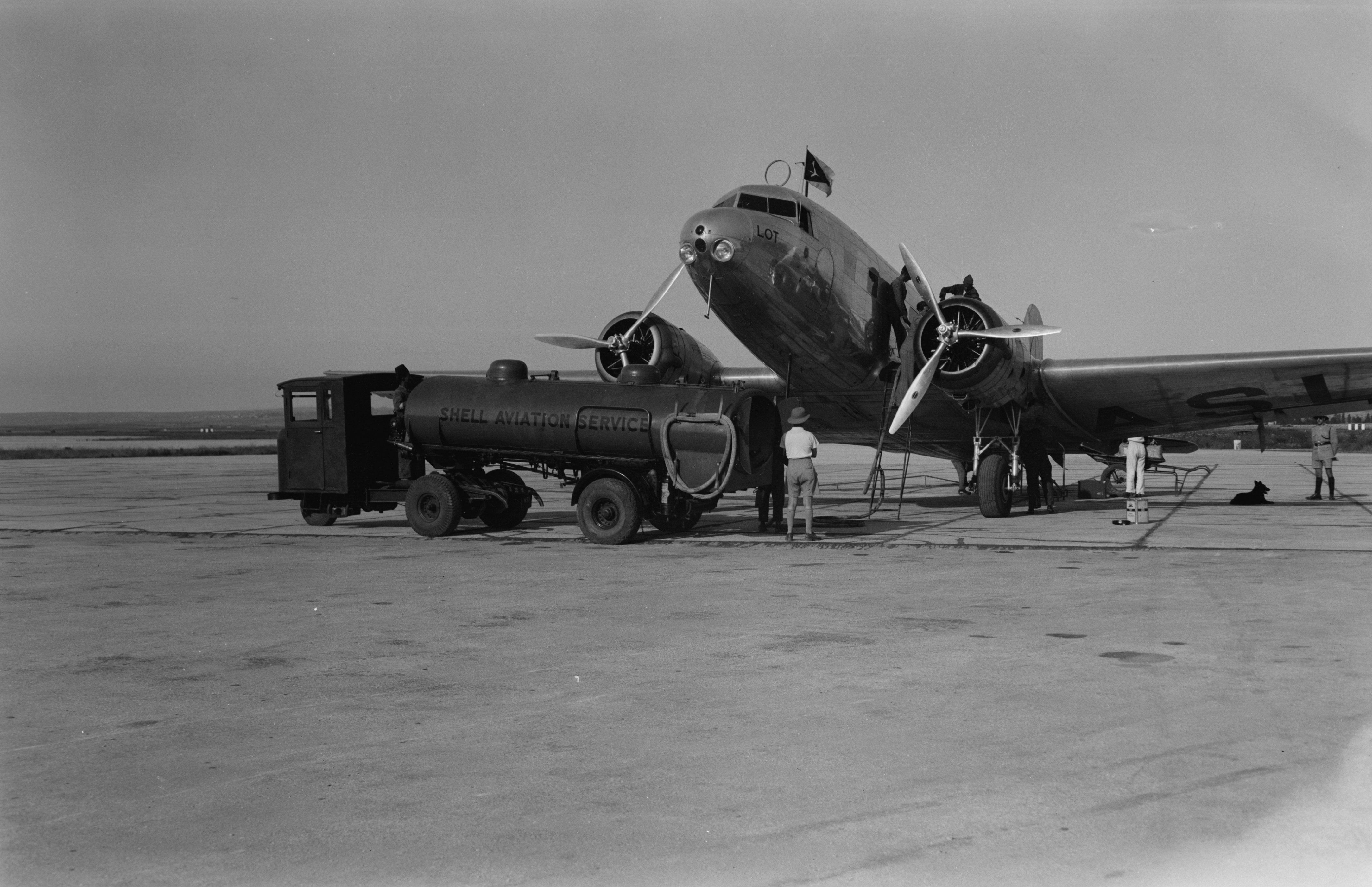 Douglas DC-2