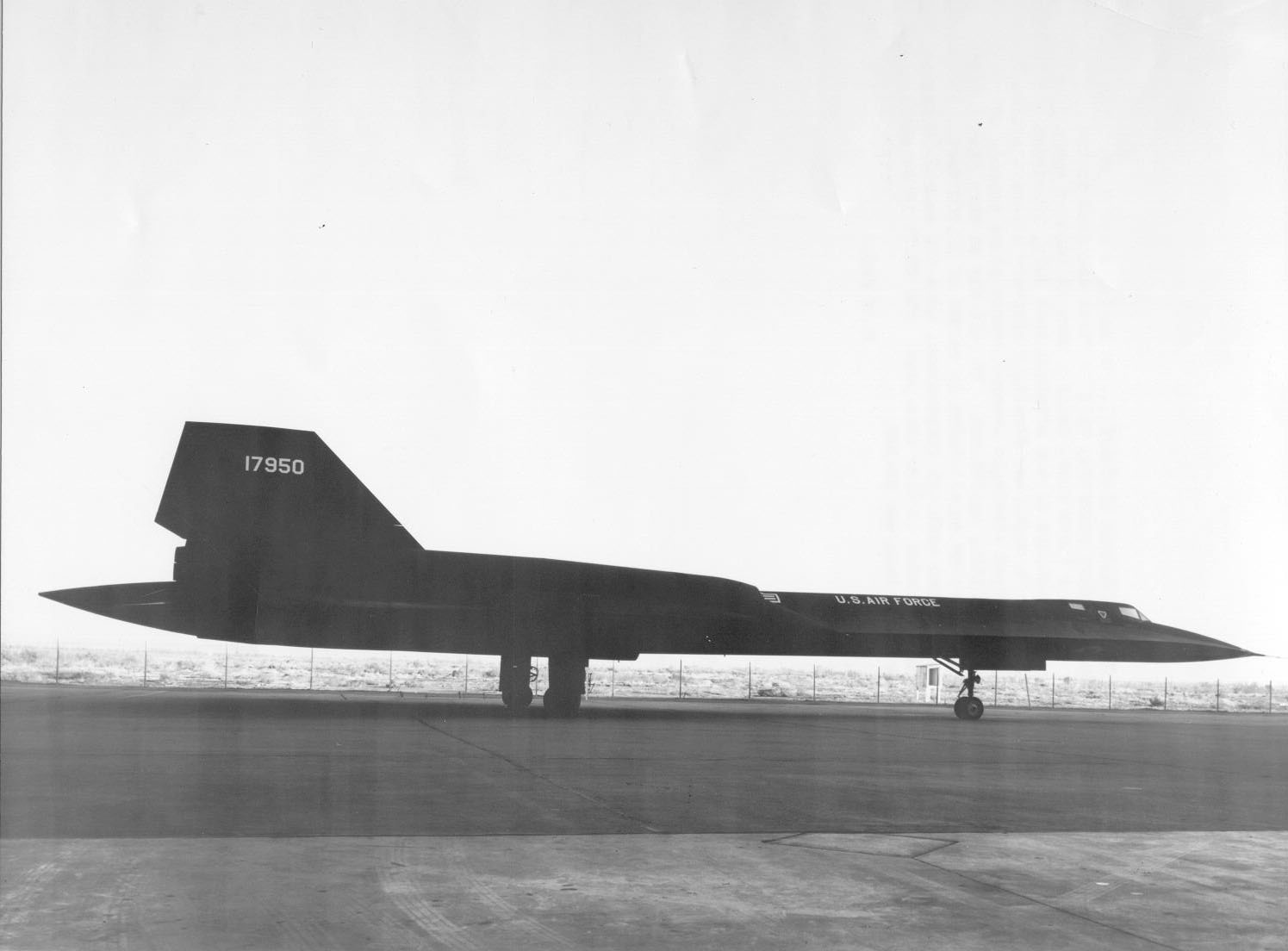 Lockheed SR-71 Seitenansicht, die erste ausgelieferte SR-71A LO (SN 61-7950) 061122 F-1234P 046