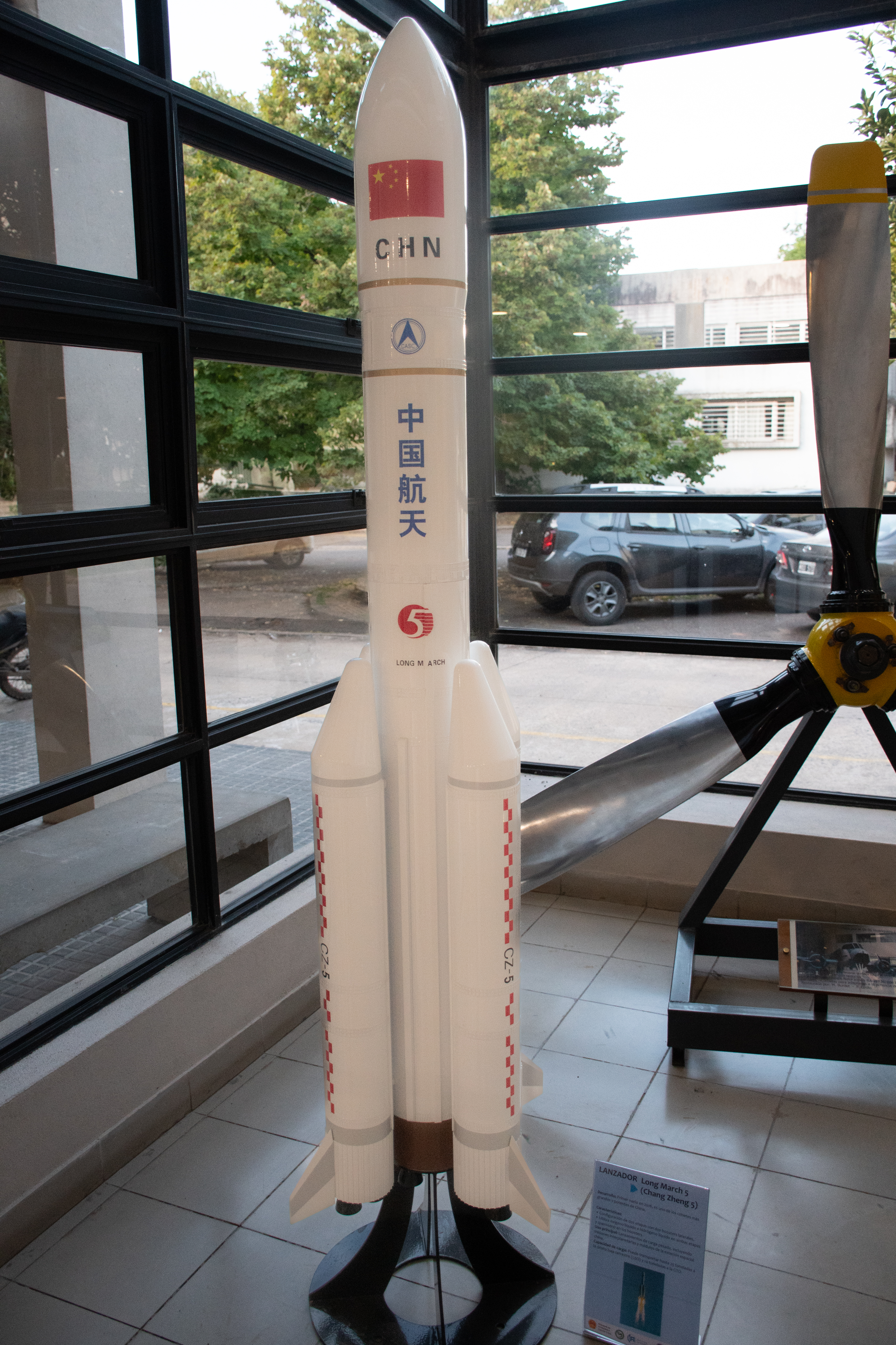 Long March 5 model at FING UNLP 01