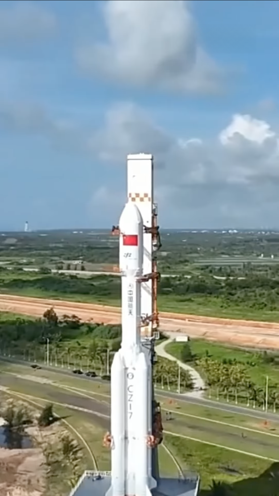 Long March 7 Y11 Tianzhou 10 rollout 01