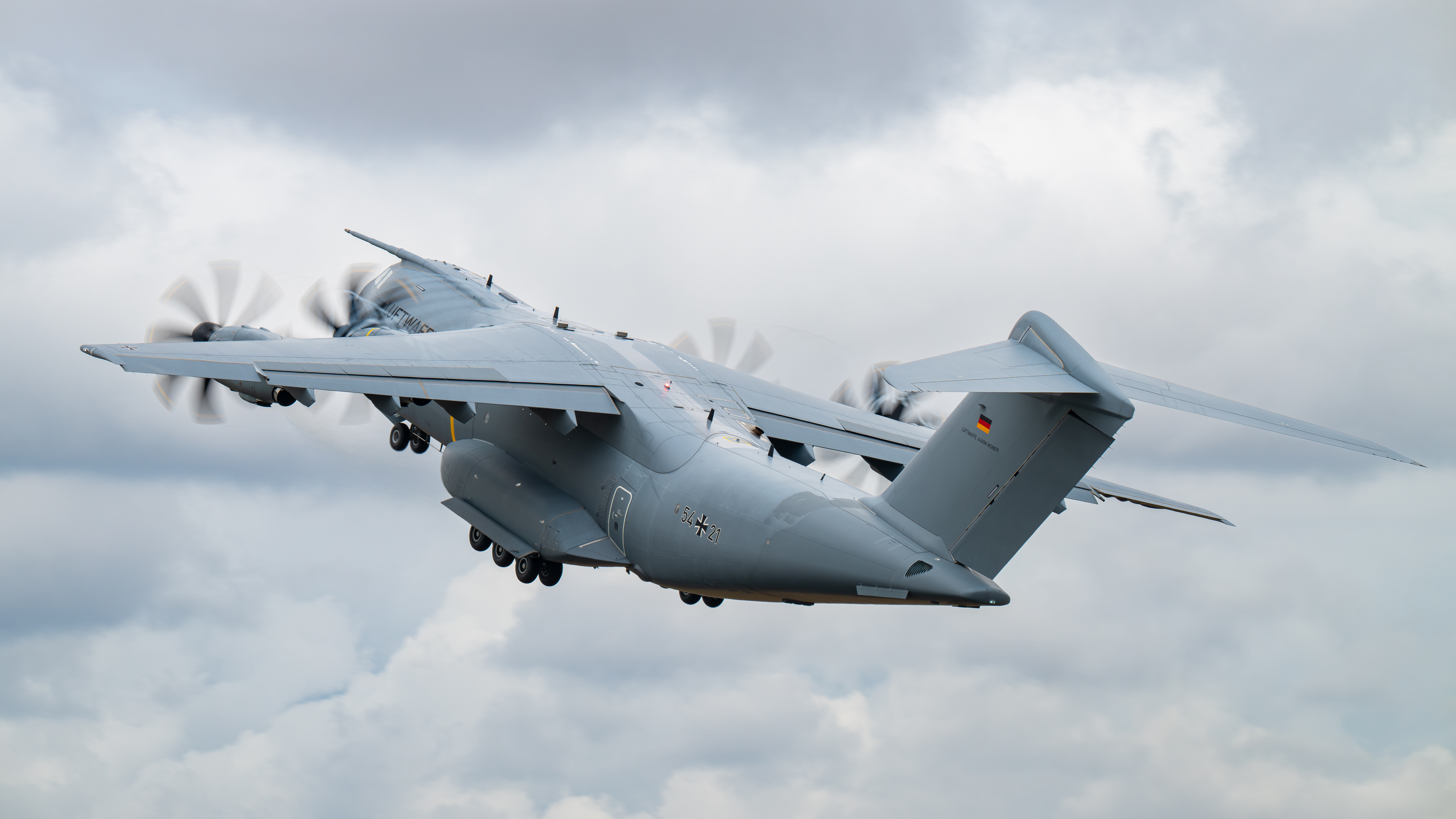 Luftwaffe Airbus A400M 54-21 Royal International Air Tattoo 2025 01