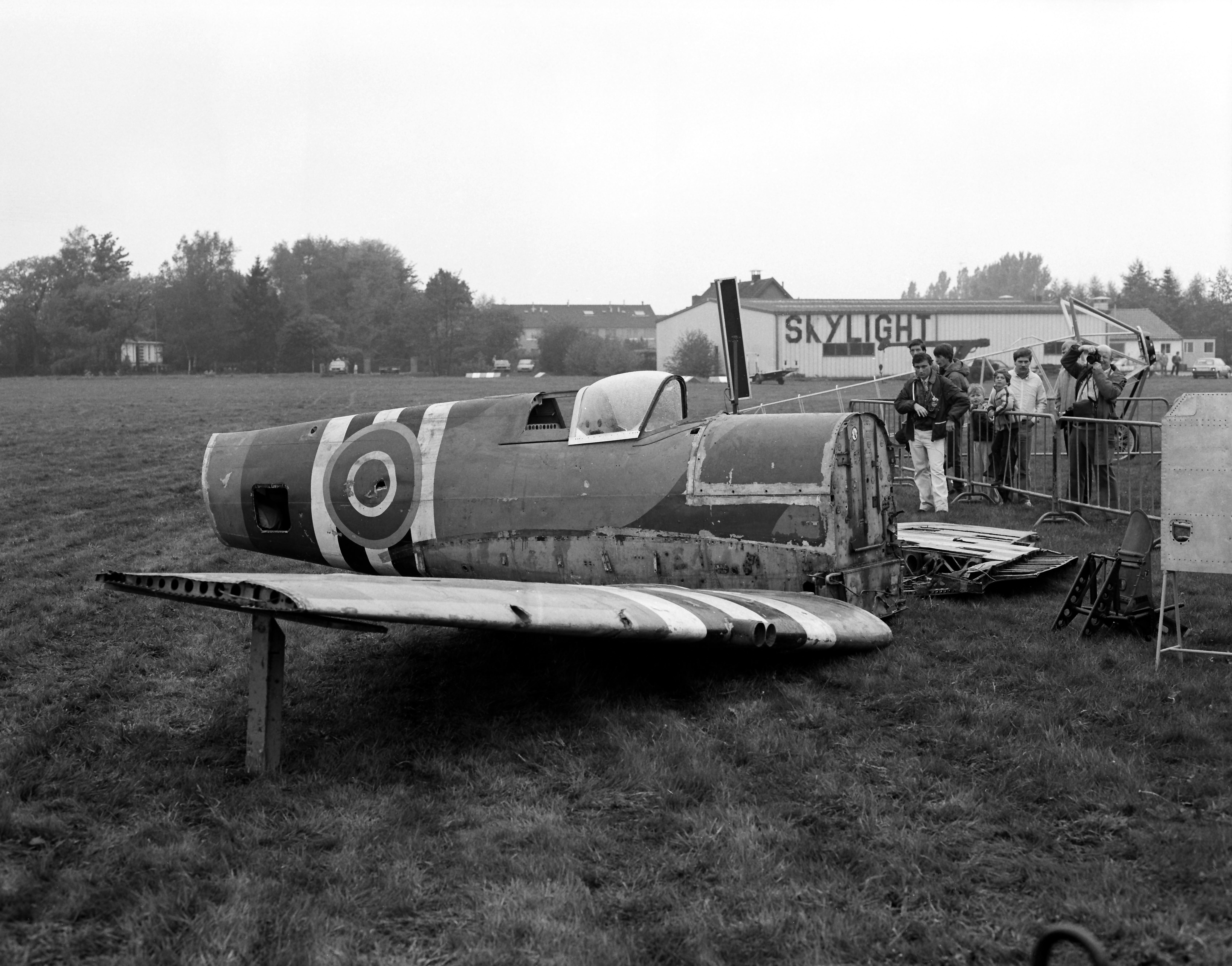 MK732 Spitfire LF Mk I Xc
