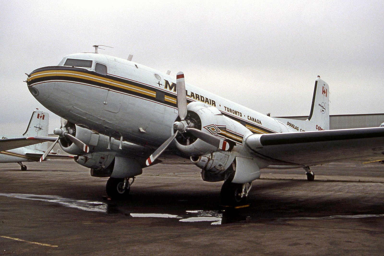 Douglas DC-3