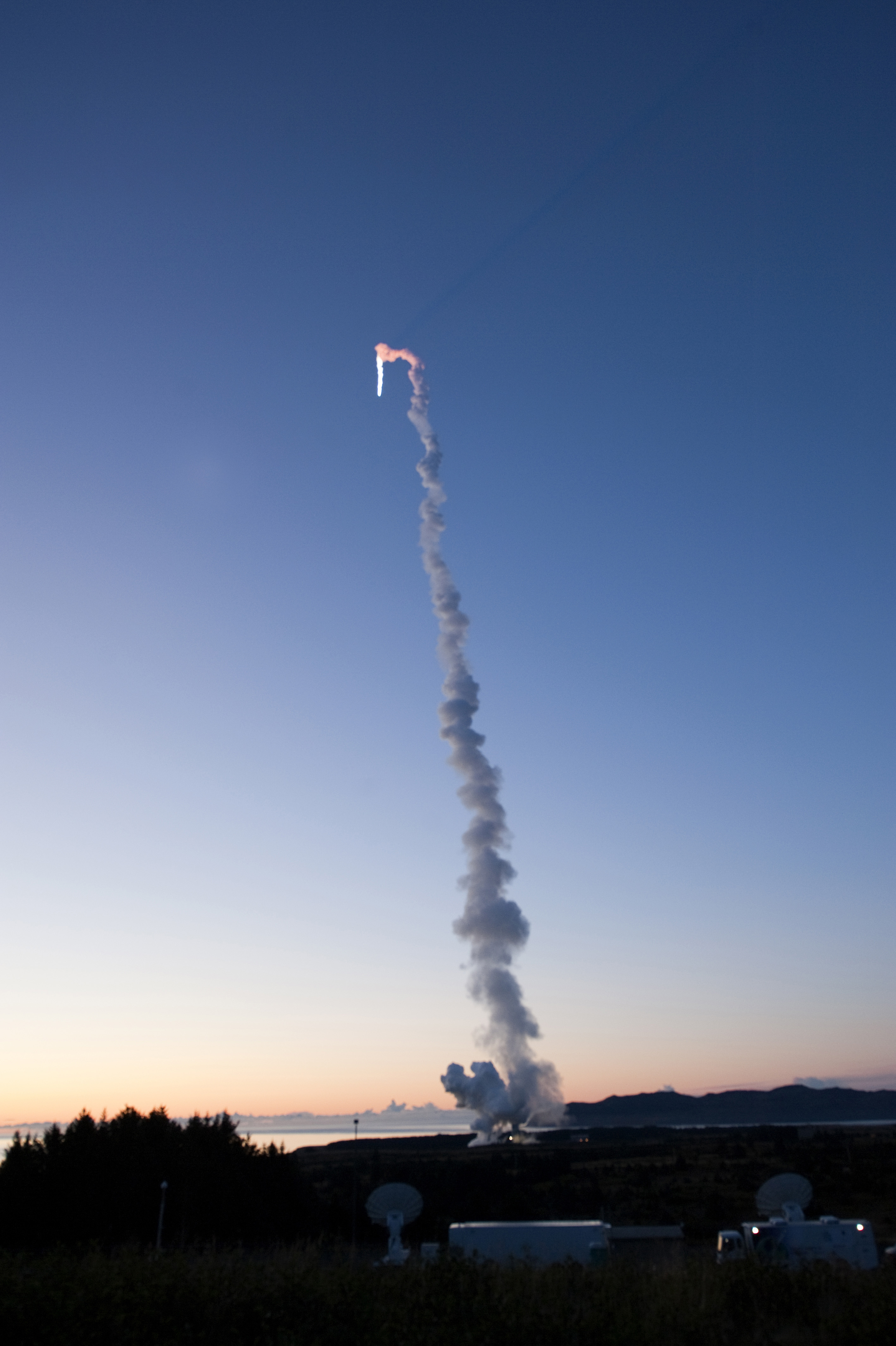 Minotaur IV al decollo dal Kodiak Launch Complex con il Tac Sat 4 (27 set 2011, vista 1)