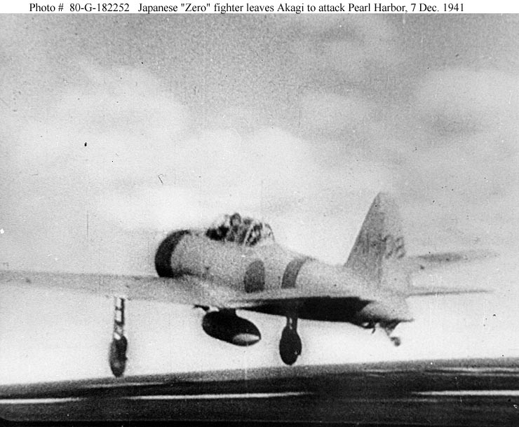 Caza Zero Modelo 21 despegando del Akagi para el ataque a Pearl Harbor