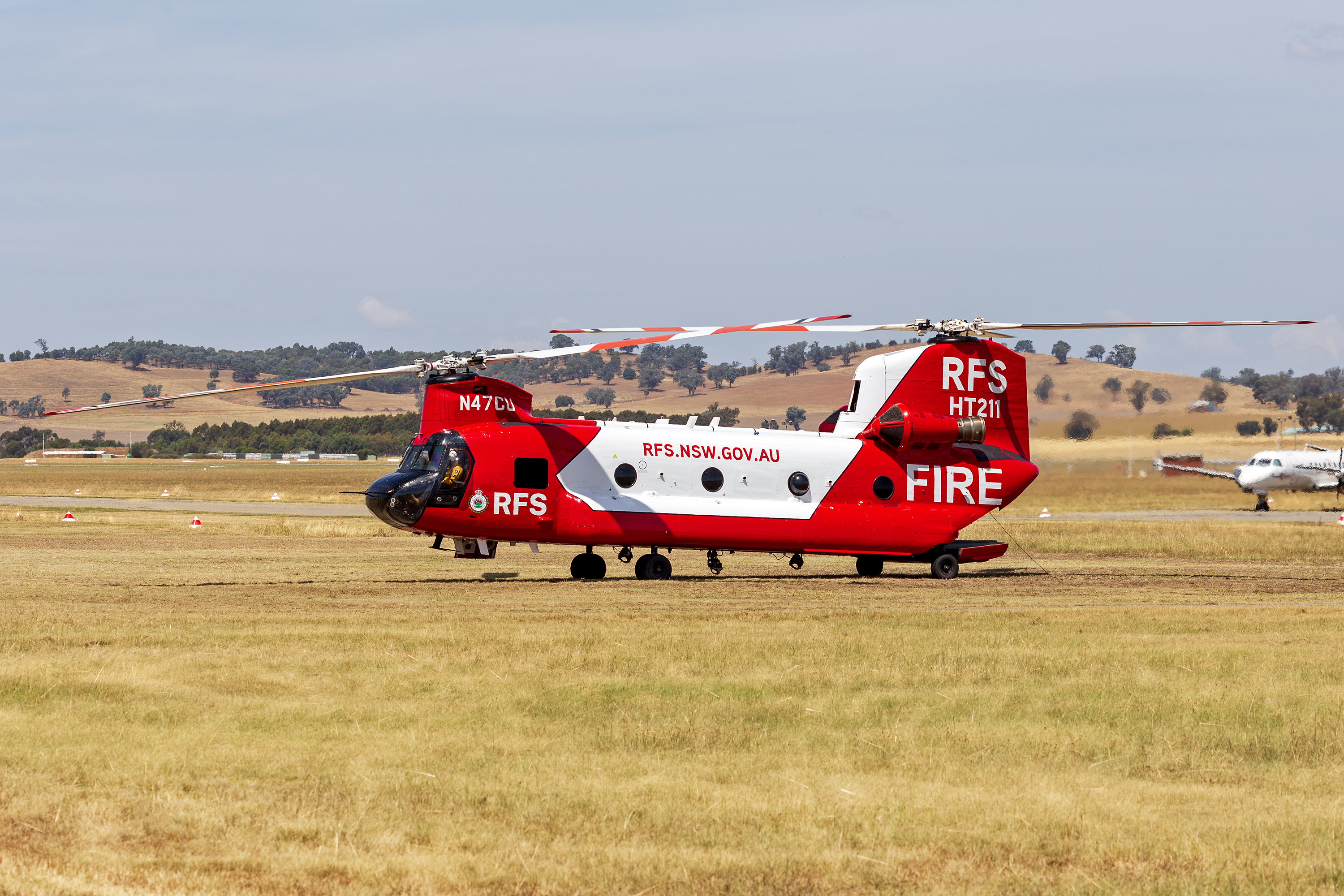 NSW RFS (N47CU) Boeing CH-47D Chinook at Wagga Wagga Airport