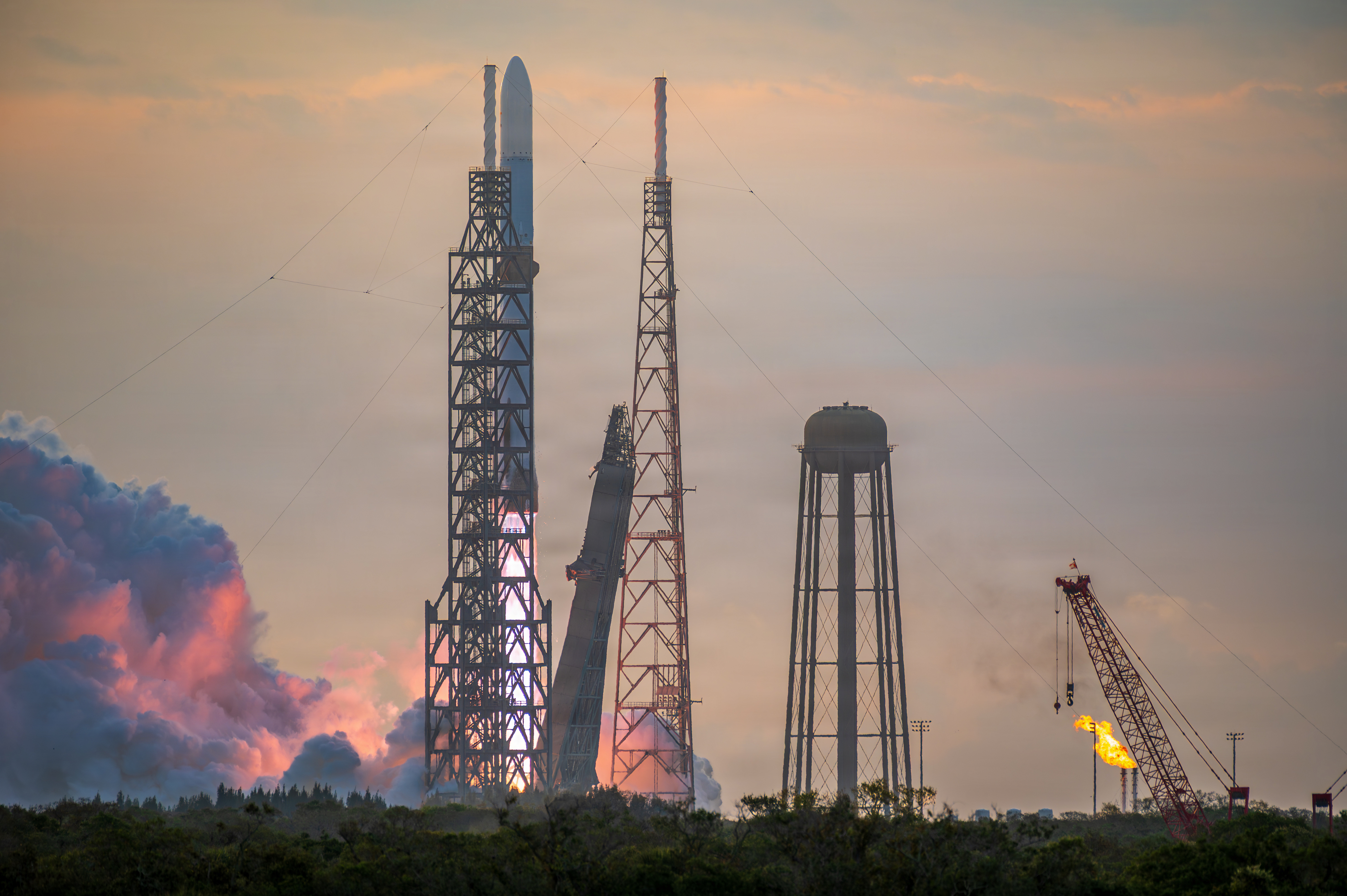 New Glenn 7×2 al lancio della missione Blue Bird 7 (terzo volo, NG-3) da Space Launch Complex 36, 19 aprile 2026