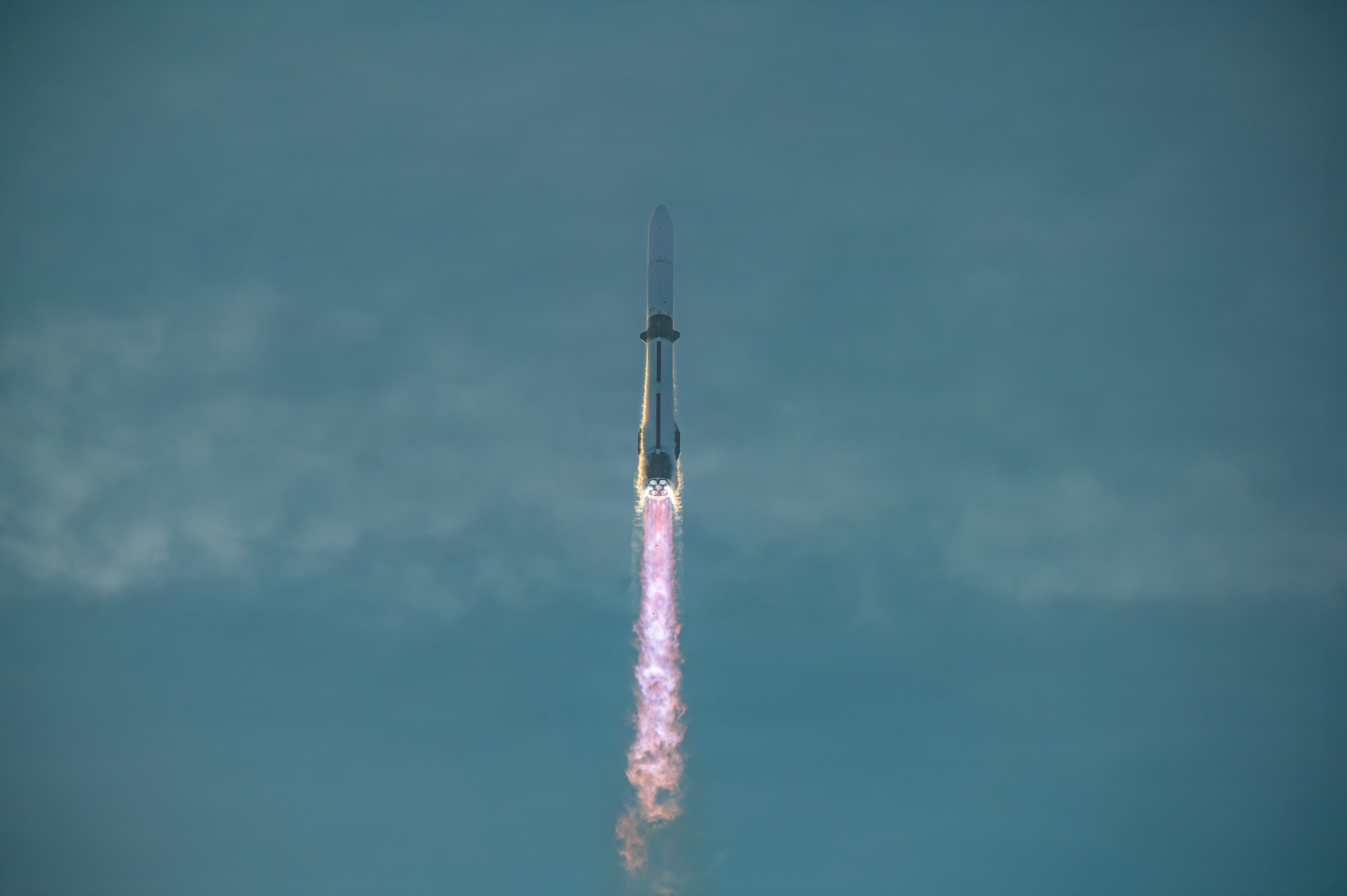 New Glenn 7×2 al lancio della missione Blue Bird 7 (terzo volo, NG-3) da Space Launch Complex 36, 19 aprile 2026