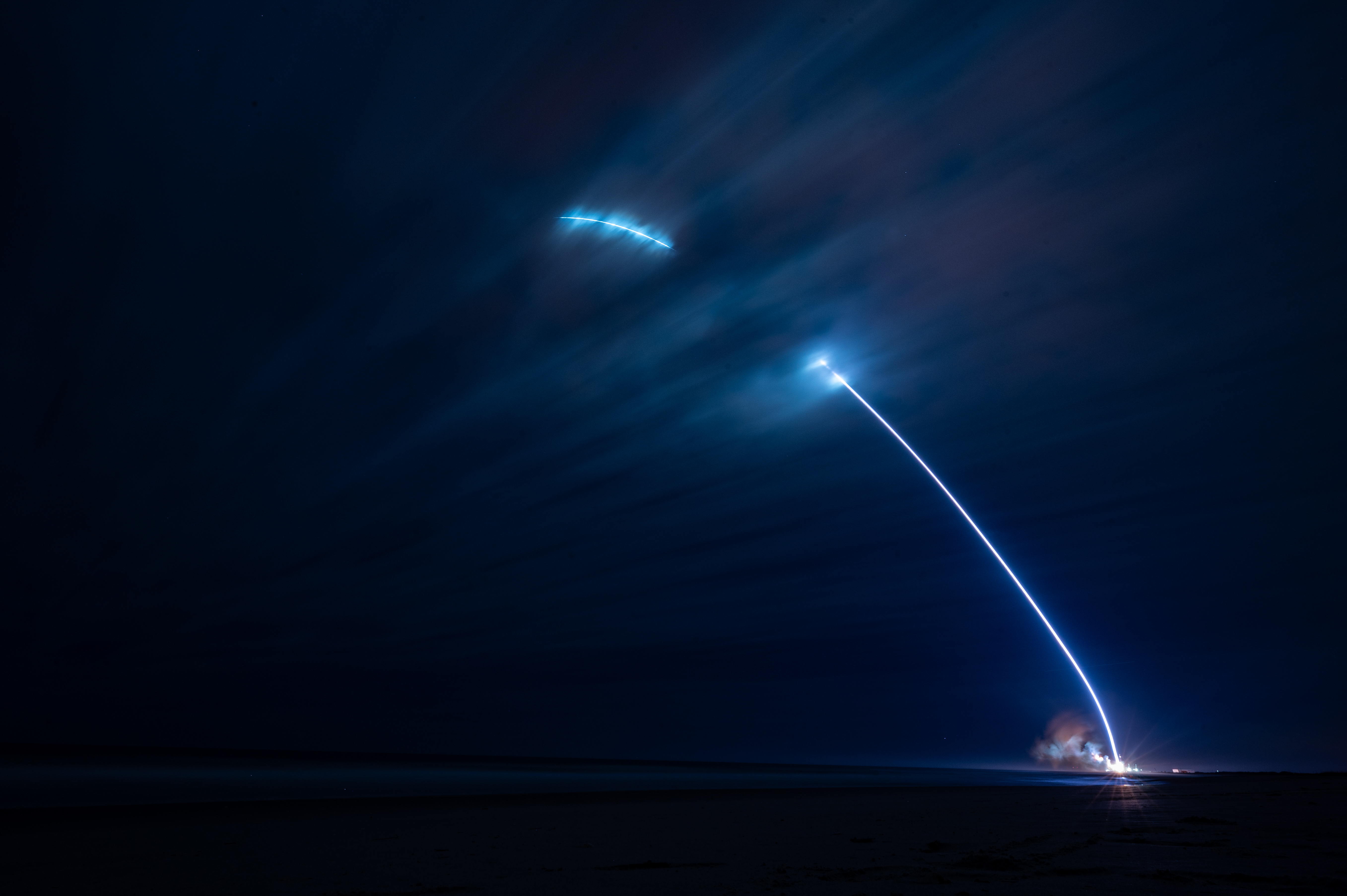 New Glenn 7×2 despegando desde Space Launch Complex 36 en su primer vuelo, NG-1, 16 de enero de 2025