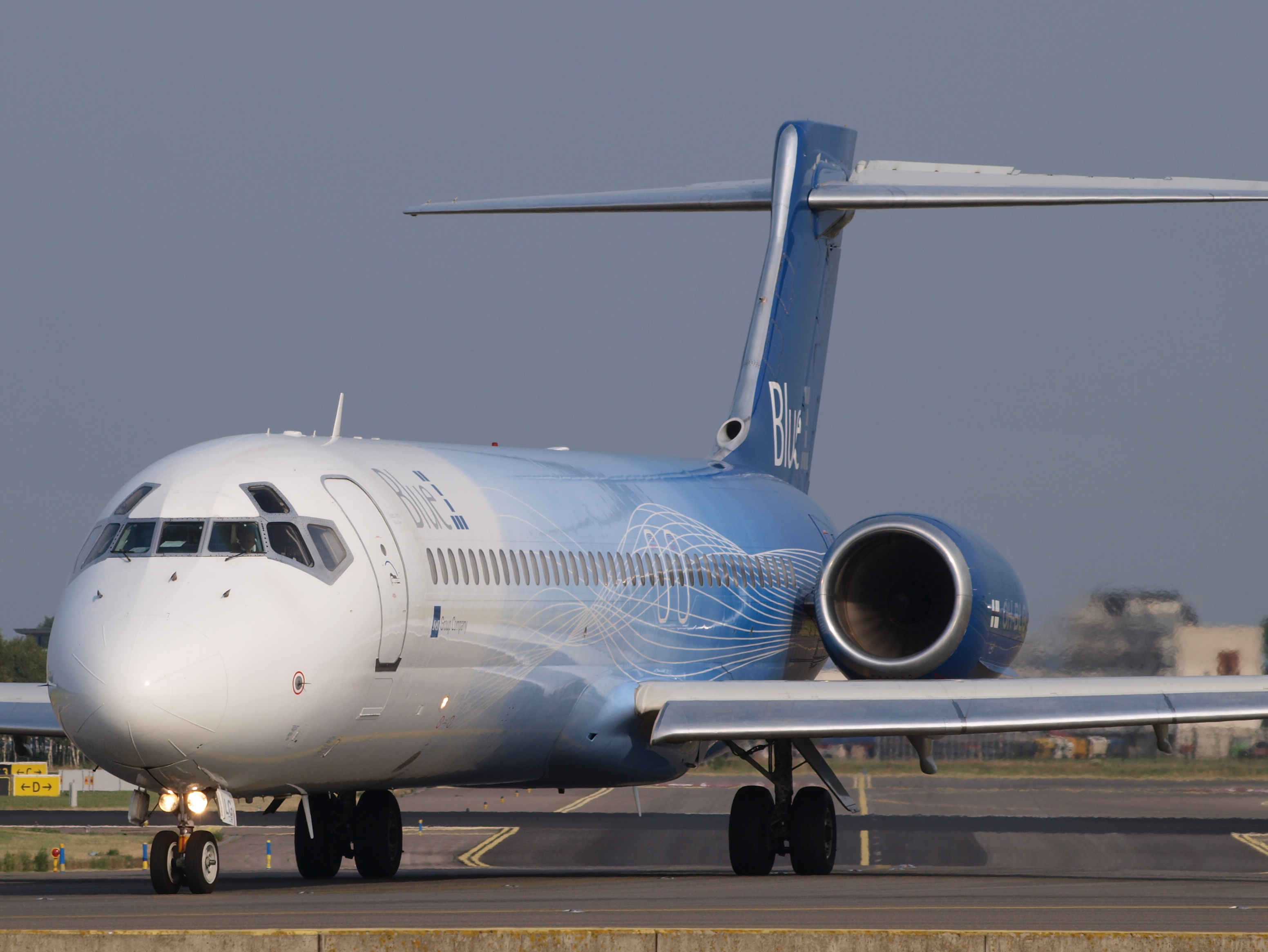OH-BLG Blue1 Boeing 717-2CM - cn 55059 taxiing, 25august2013 pic-005