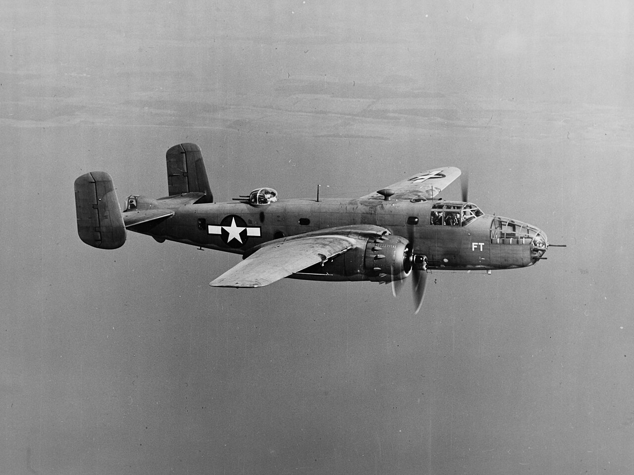 PBJ-1D Mitchell em voo perto da NAS Patuxent River em fevereiro de 1944