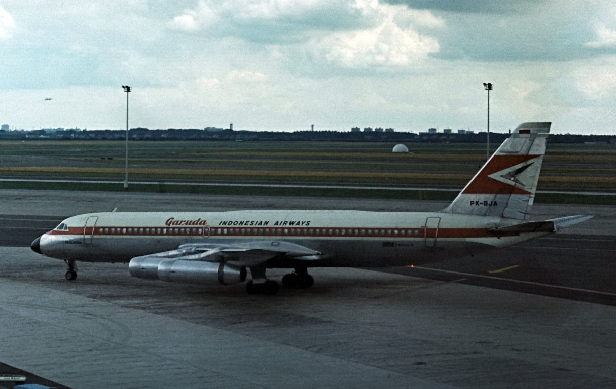 PK GJA Garuda Convair 990 Coronado Schiphol 1968