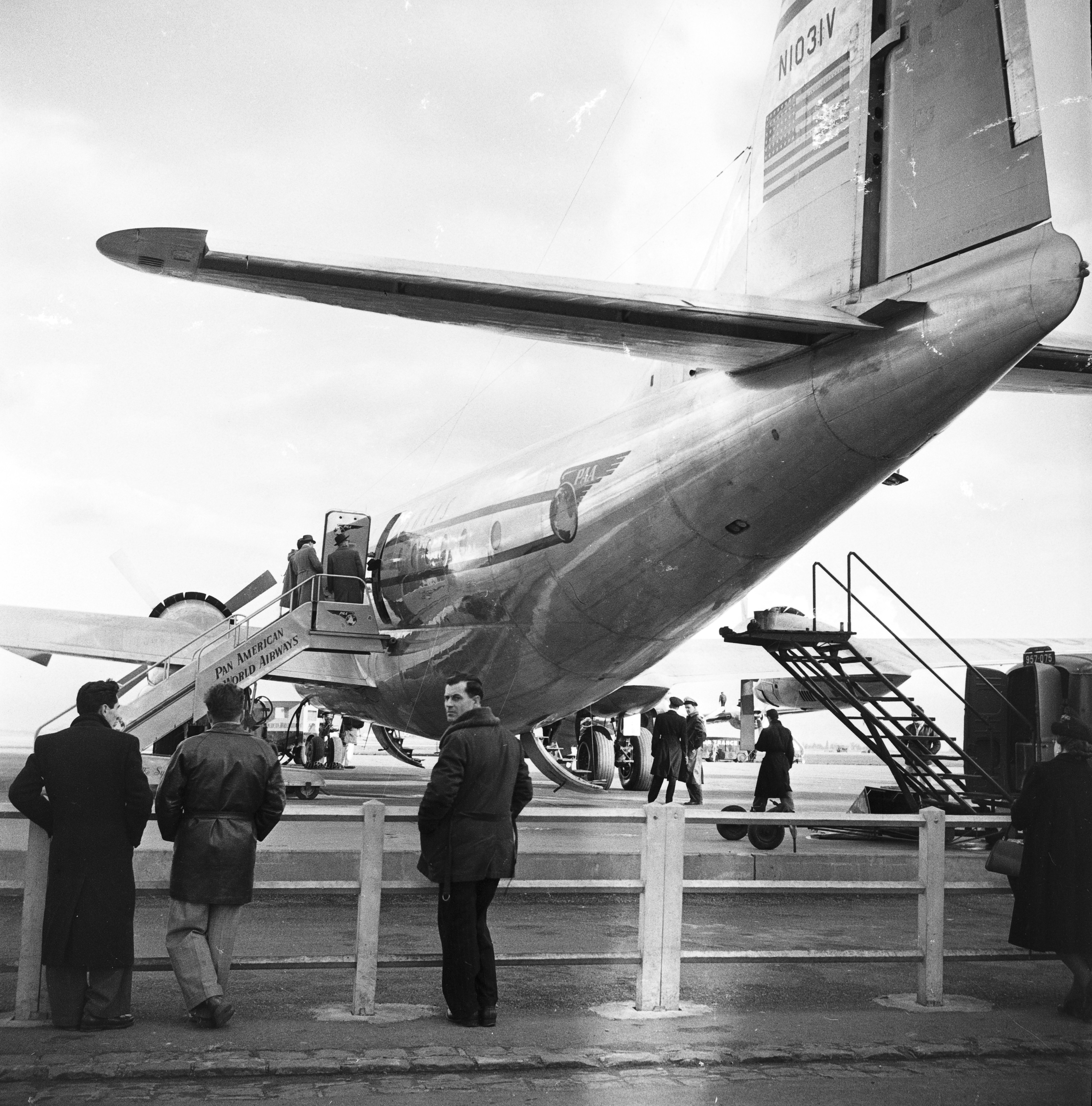 Pan American Boeing 377 «Clipper Mayflower» en París-Orly