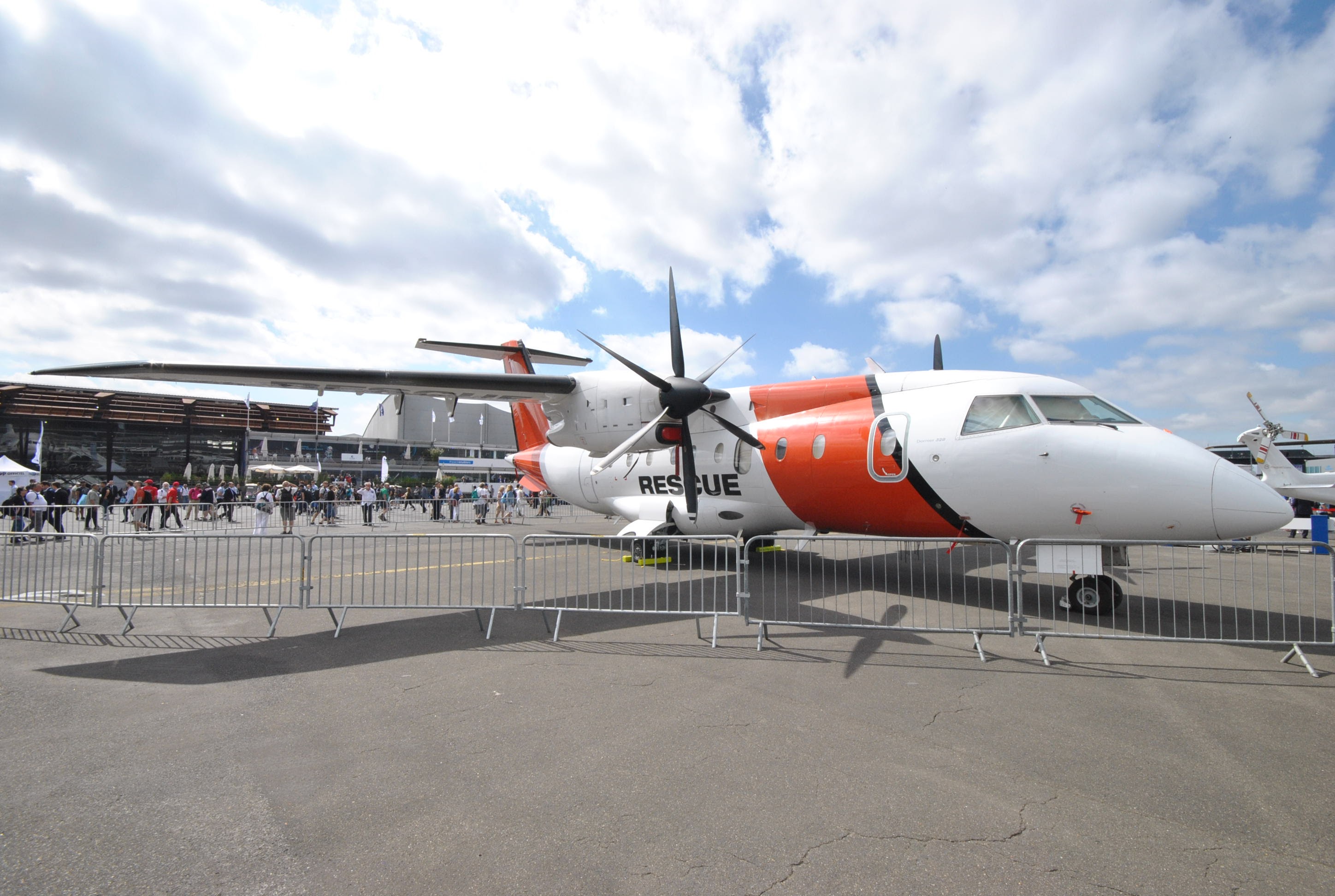 Resgate do Dornier 328 no Paris Air Show 2017