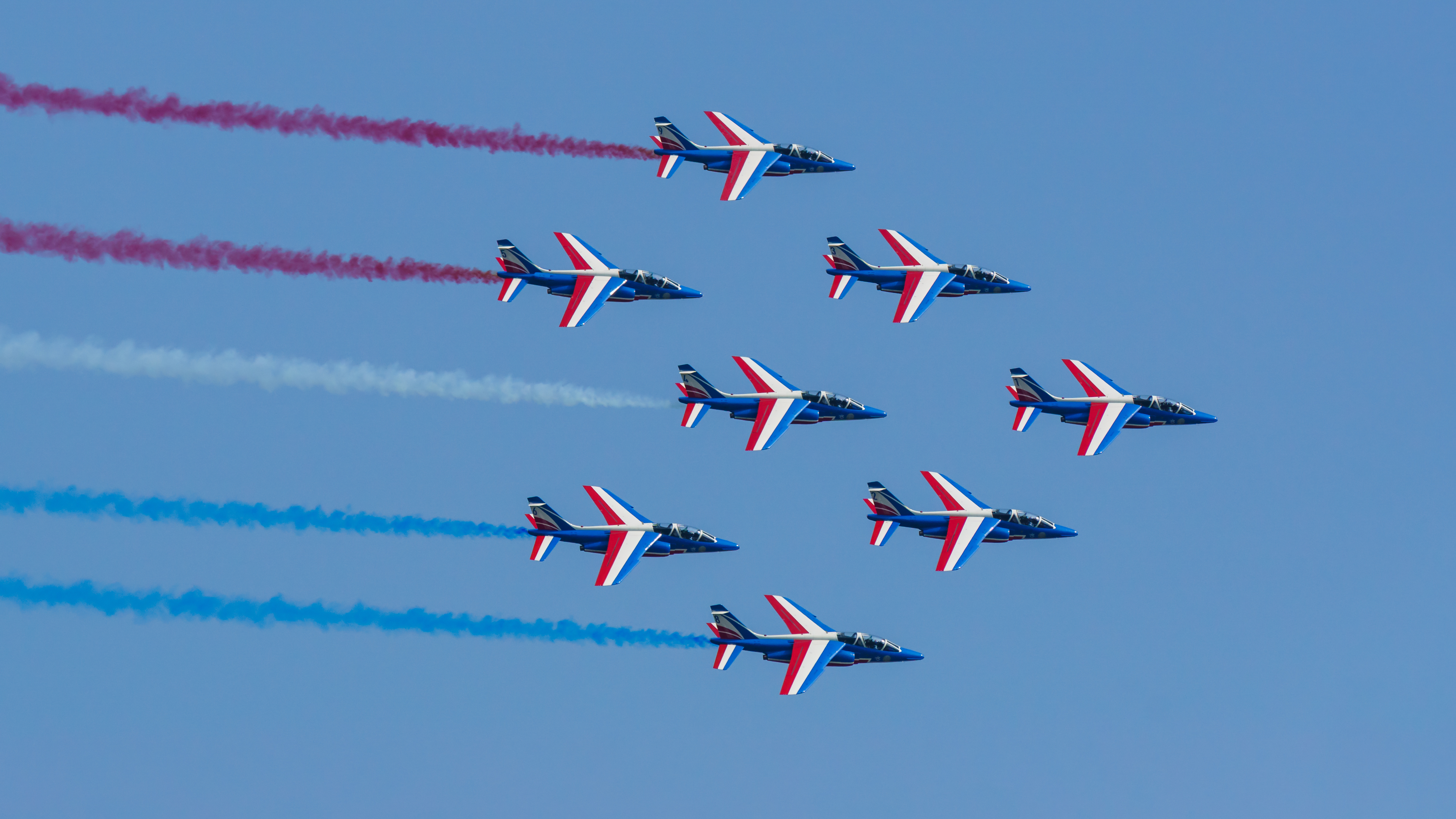 Patrouille de France, imagen de archivo: Duxford Air Festival (Reino Unido), 27 de mayo de 2018