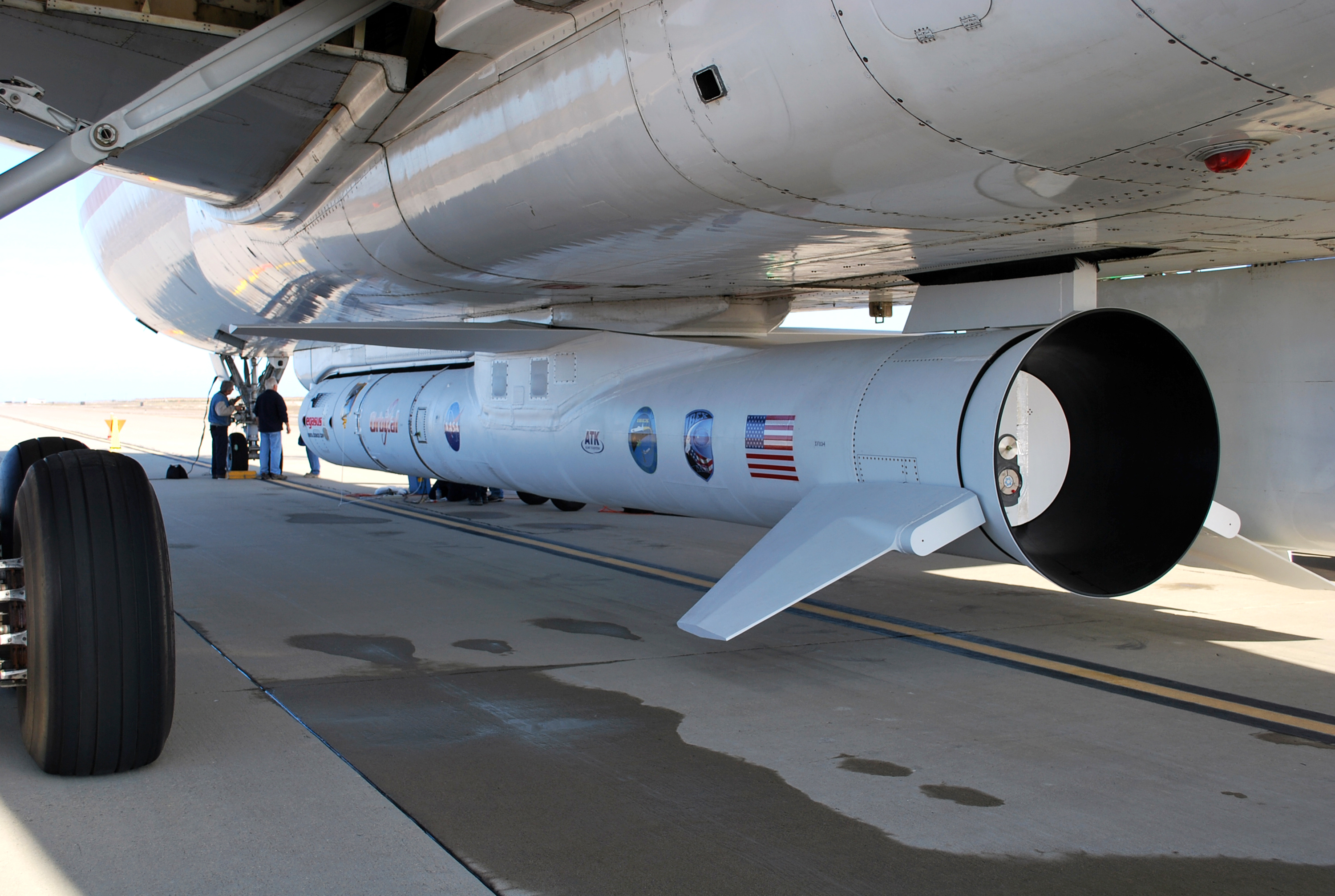 Pegasus XL con el IBEX en la base Vandenberg de la Fuerza Aérea, 2008