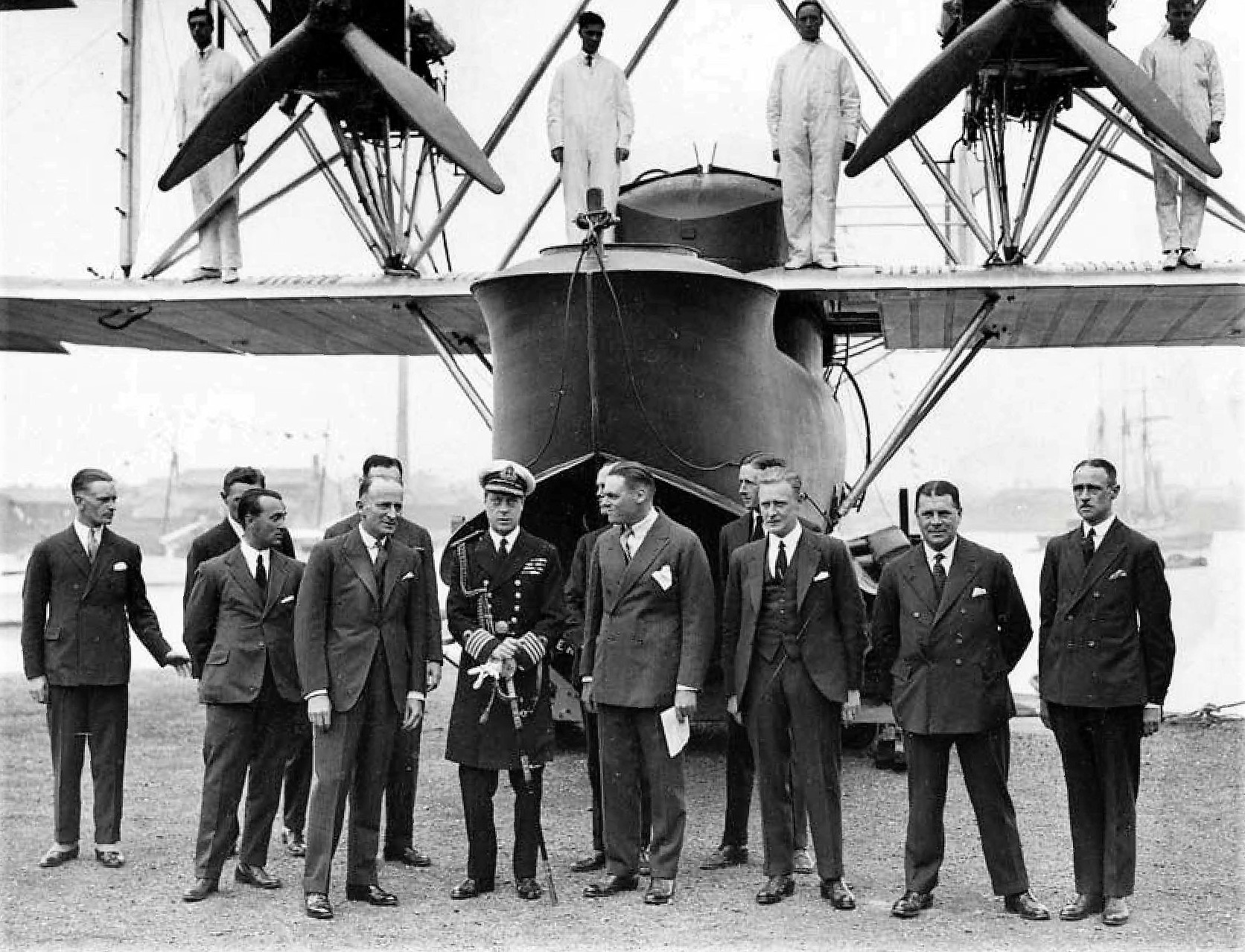 Supermarine staff in front of the Swan during the Prince of Wales's visit to Southampton (June 1924)