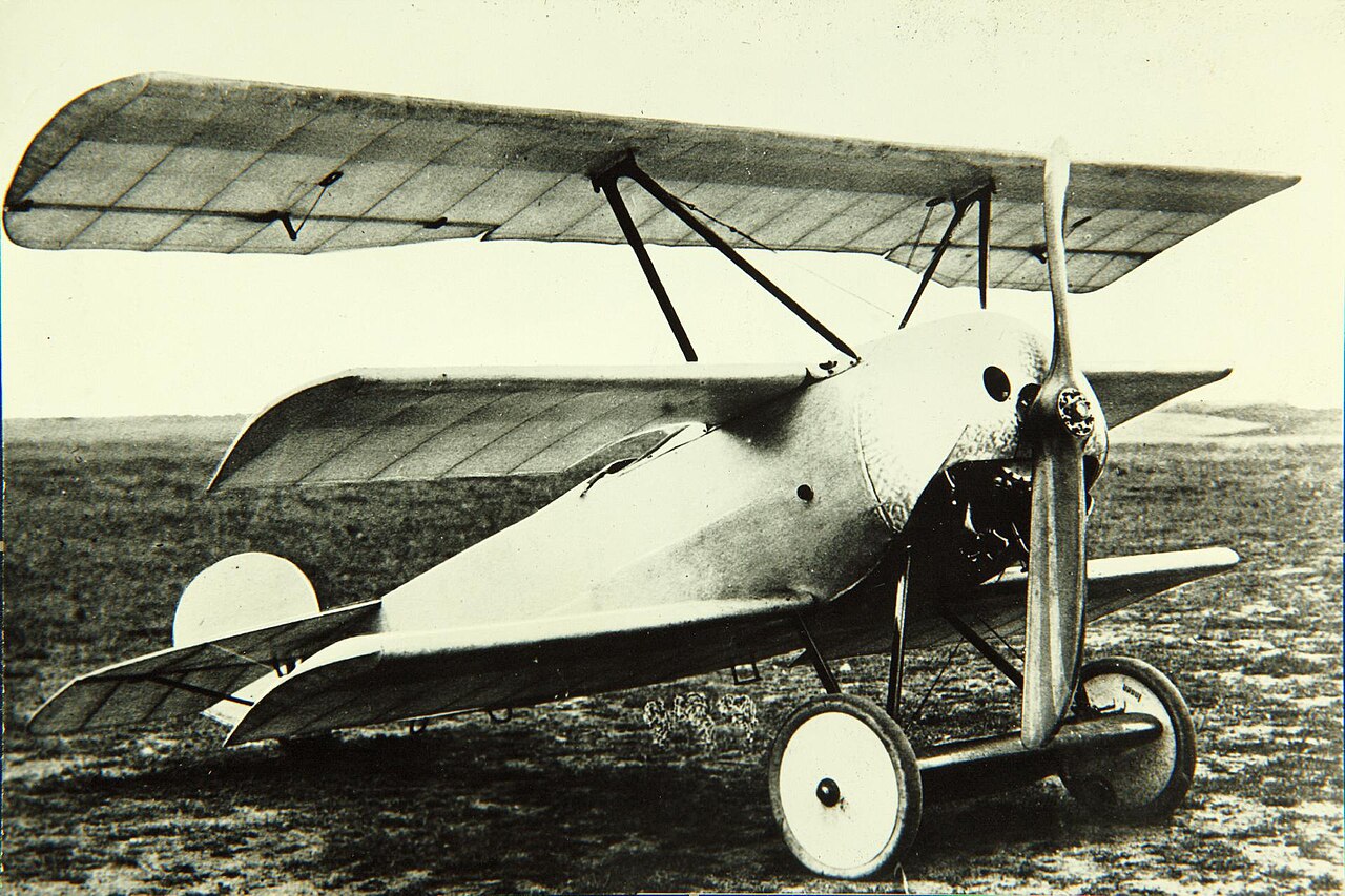 Prototipo Fokker V 4, primer triplano de Fokker (1917) — archivo SDASM