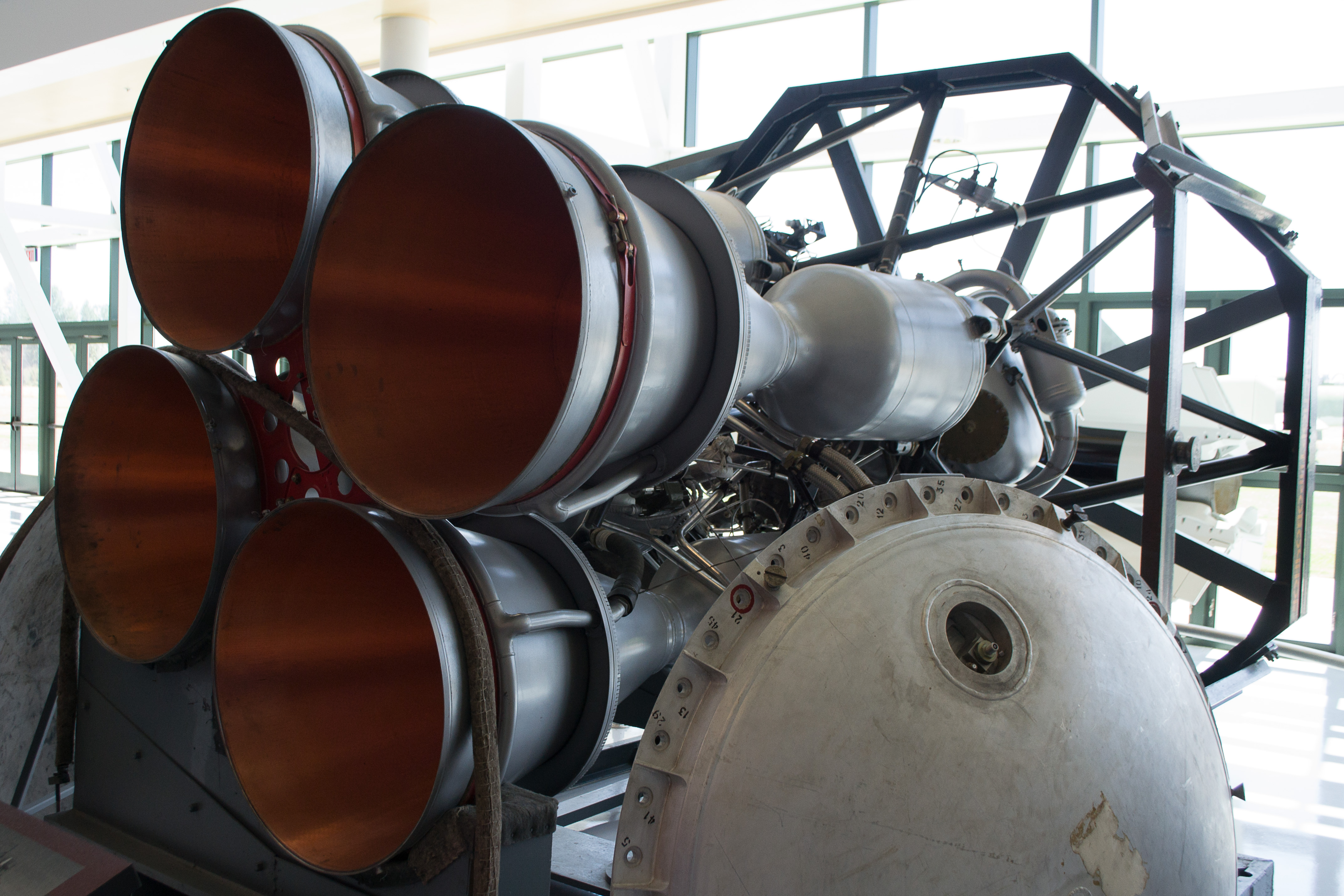RD-107, das Triebwerk der seitlichen Booster der R-7
