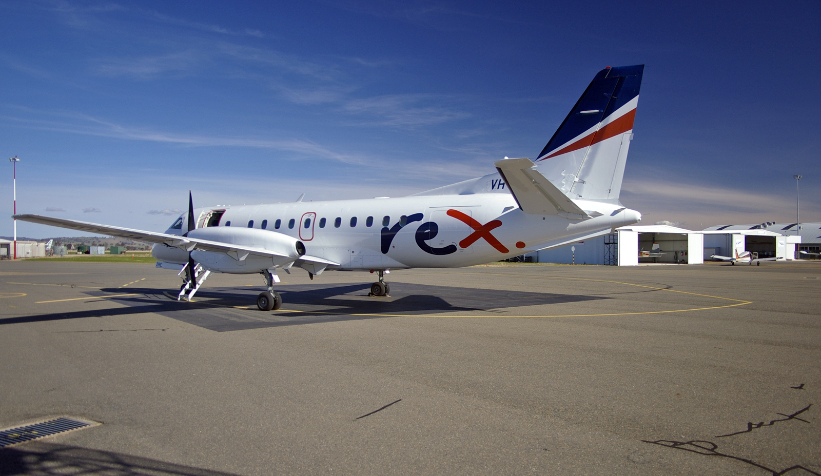 REX VH ZRE Saab 340B (Plus) en el aeropuerto de Wagga Wagga
