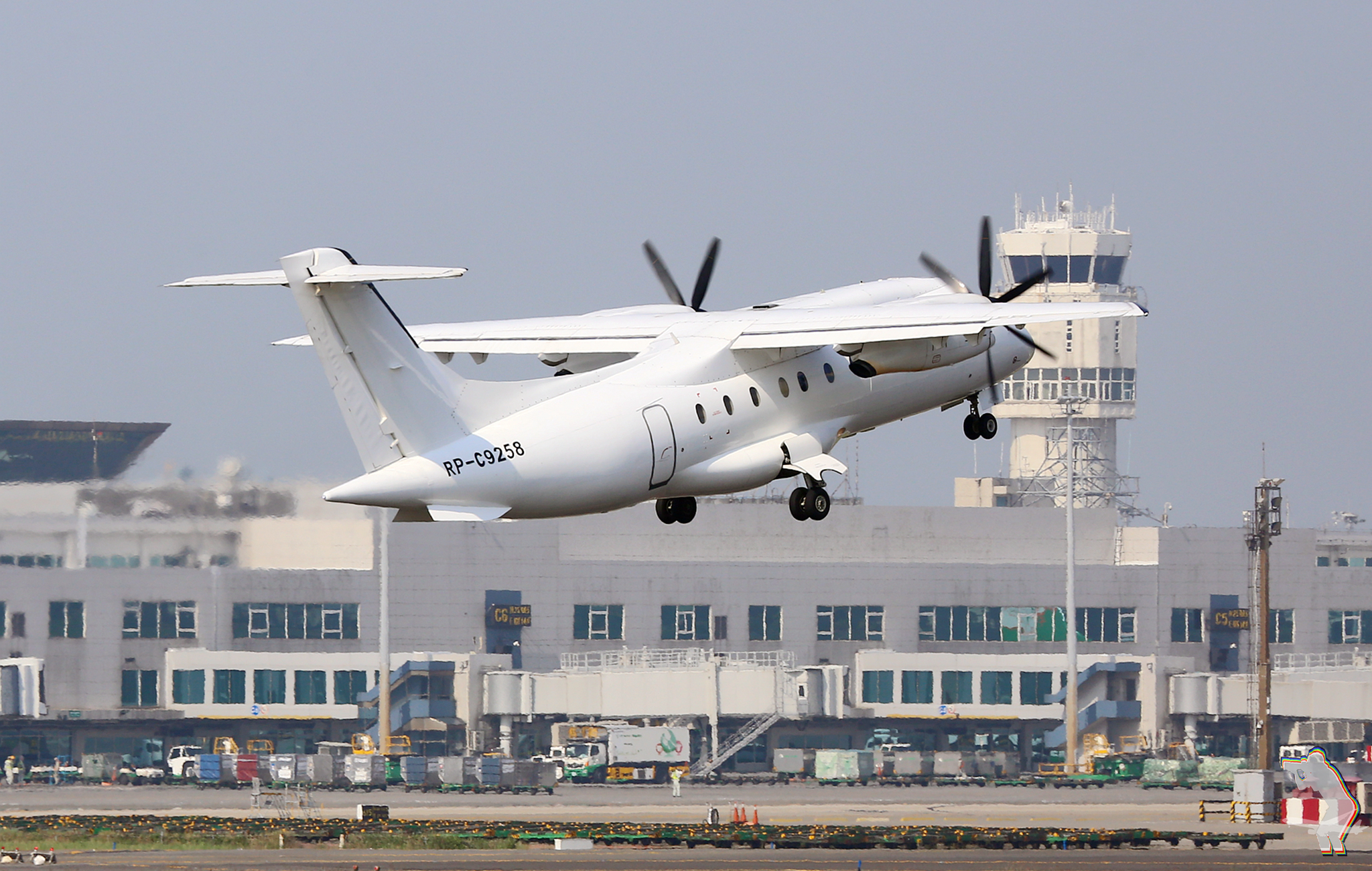 Dornier 328