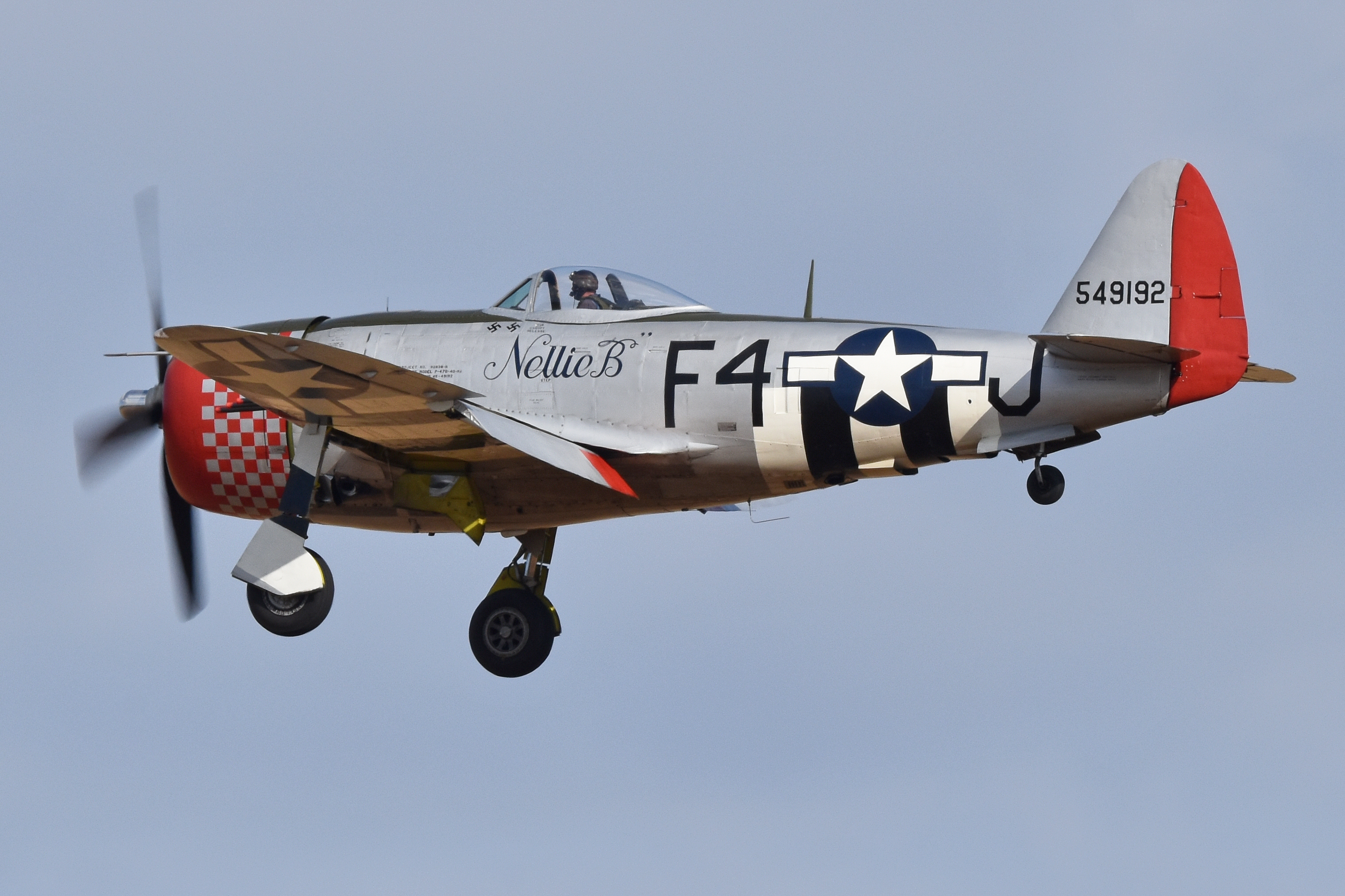 Republic P-47D-40 RA Thunderbolt '549192 - F4 J' Nellie B (G THUN)