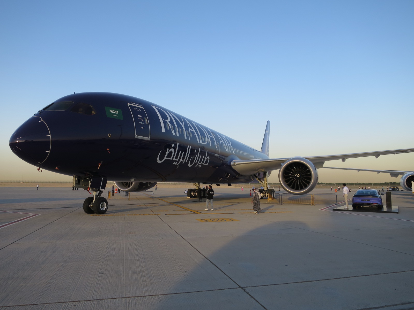 Boeing 787 di Riyadh Air al Dubai Airshow 2023