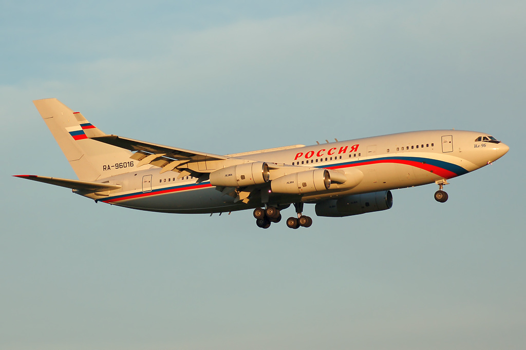 Rossiya Il-96-300PU RA-96016 VKO May 2010