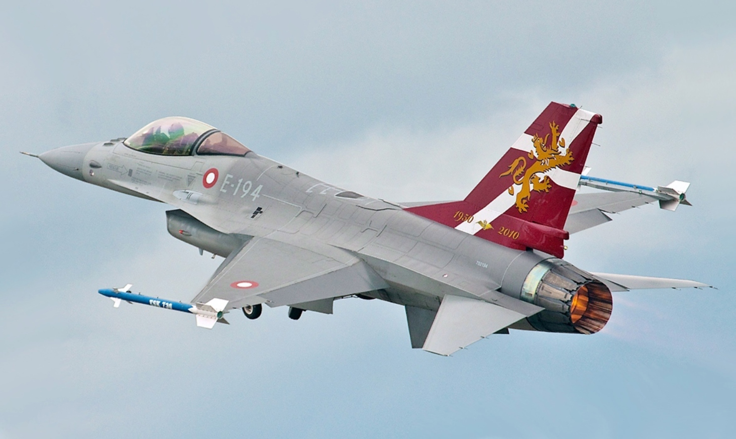 Royal Danish Air Force F-16 Solo Display, RIAT 2011