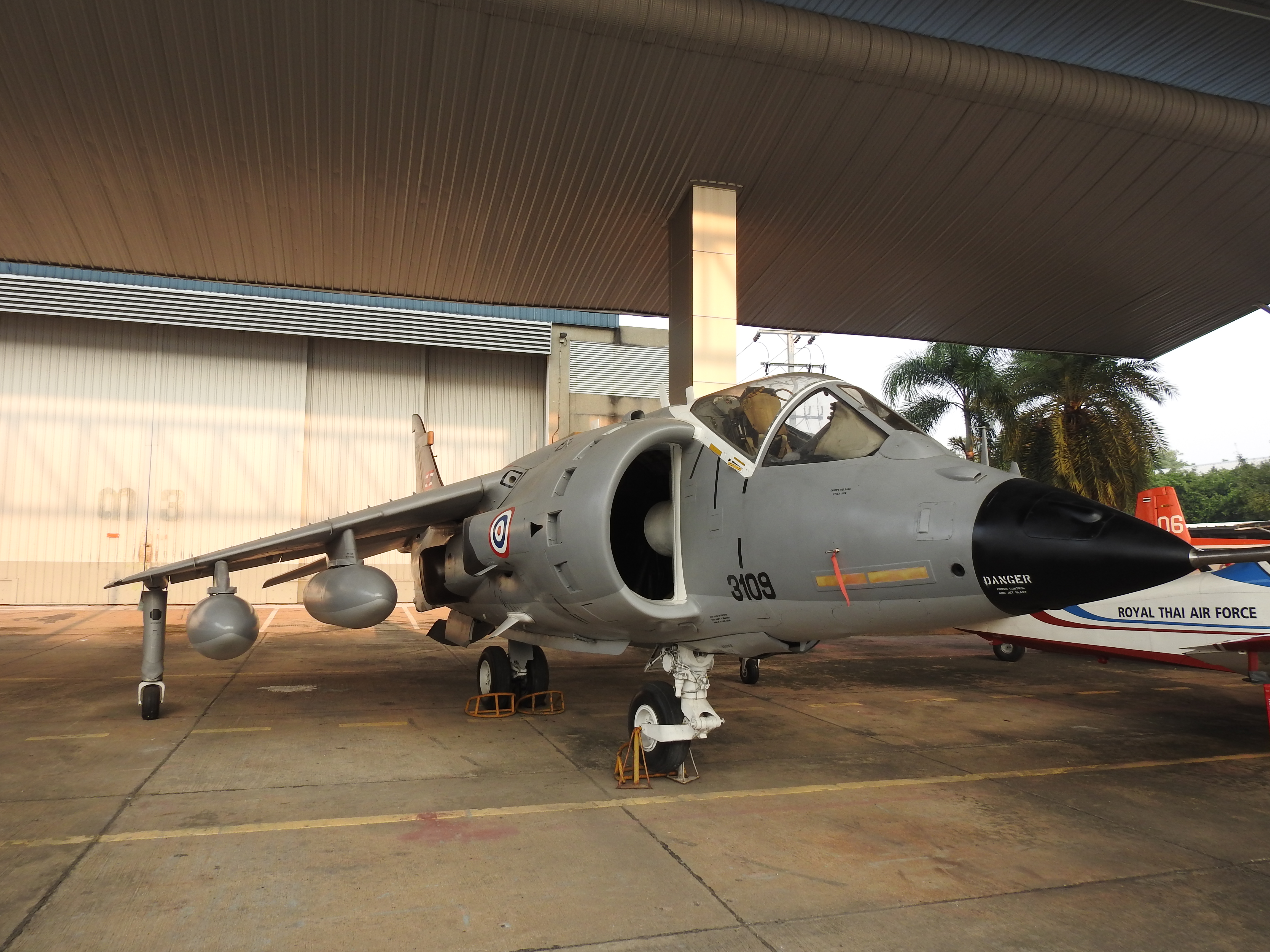 AV-8S de la Royal Thai Navy en el Royal Thai Air Force Museum