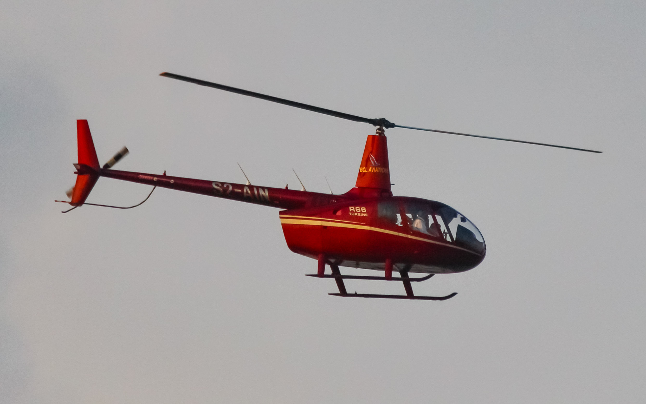 S2 AIN, Robinson R66 Helicopter