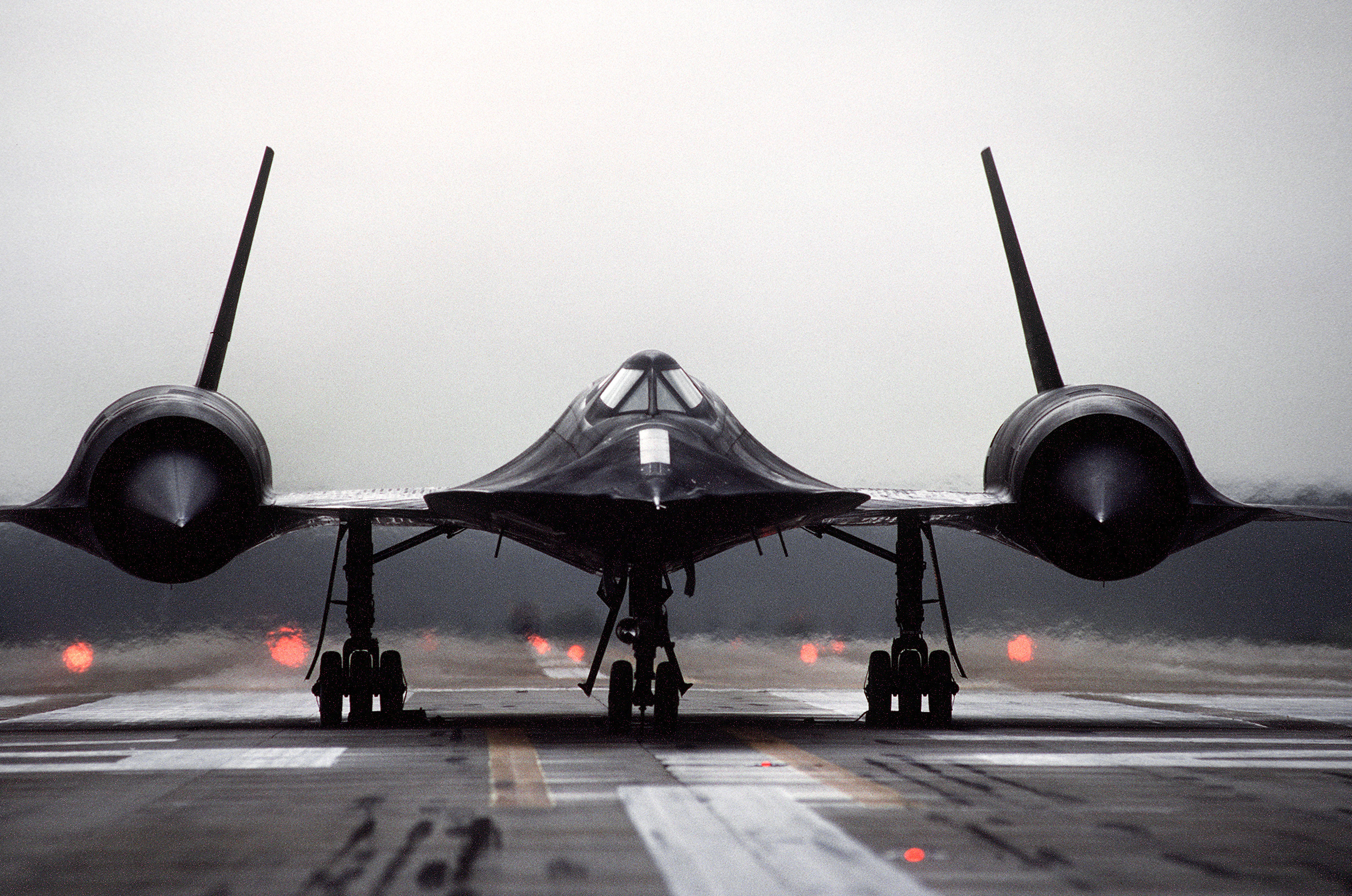 SR-71 of Detachment 4, 9th Strategic Reconnaissance Wing preparing for takeoff