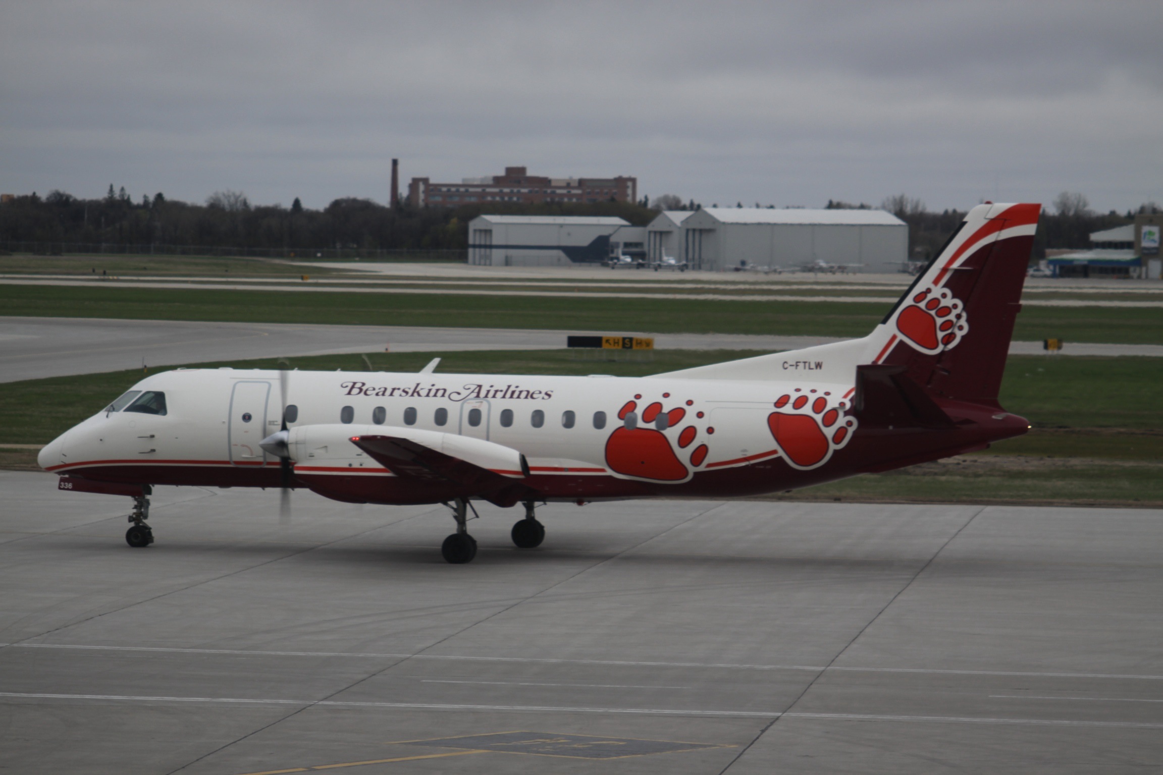 Saab 340B C FTLW (1993), Bearskin Airlines