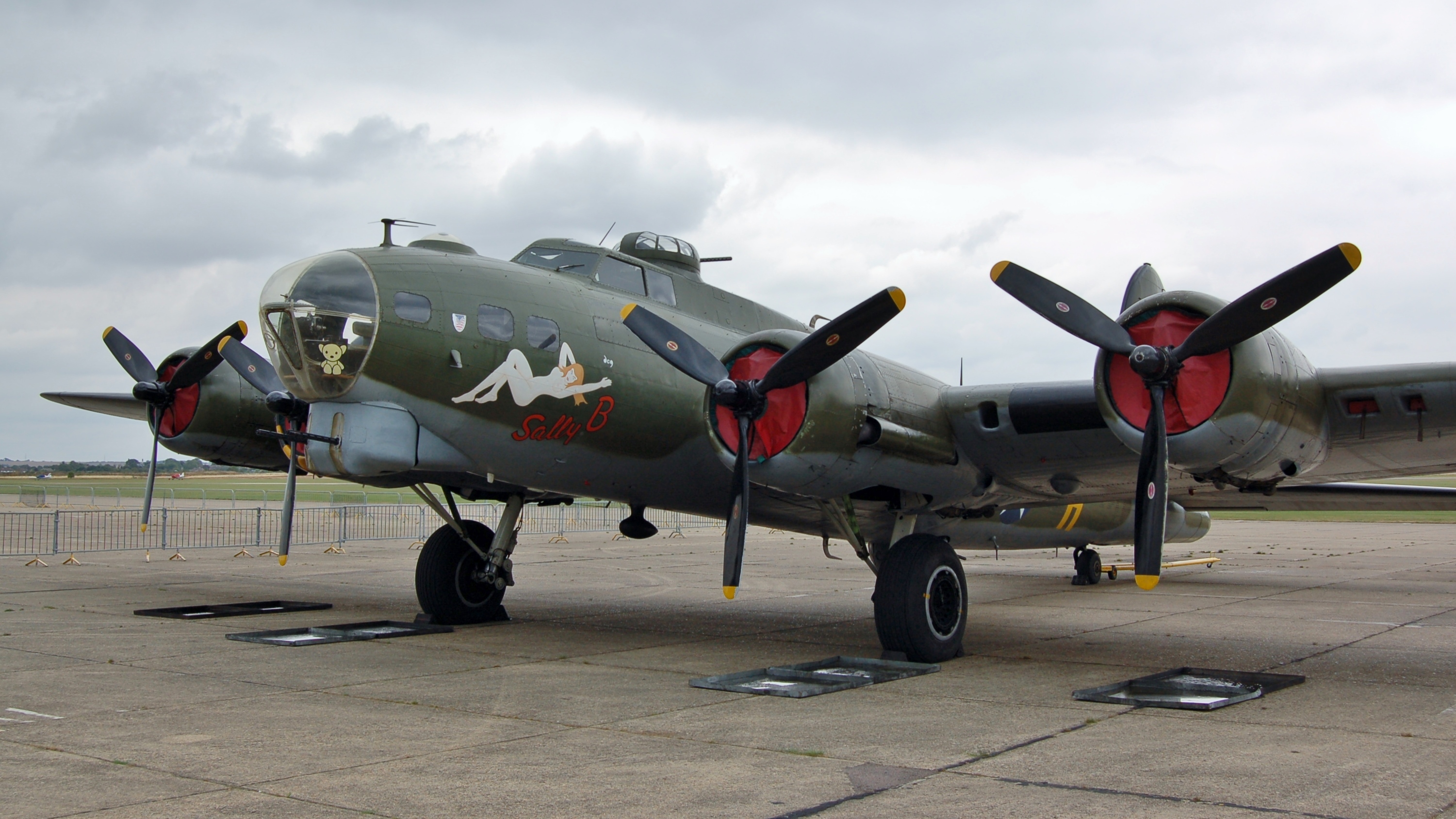 Sally B (B-17G G BEDF) in Duxford, 2006