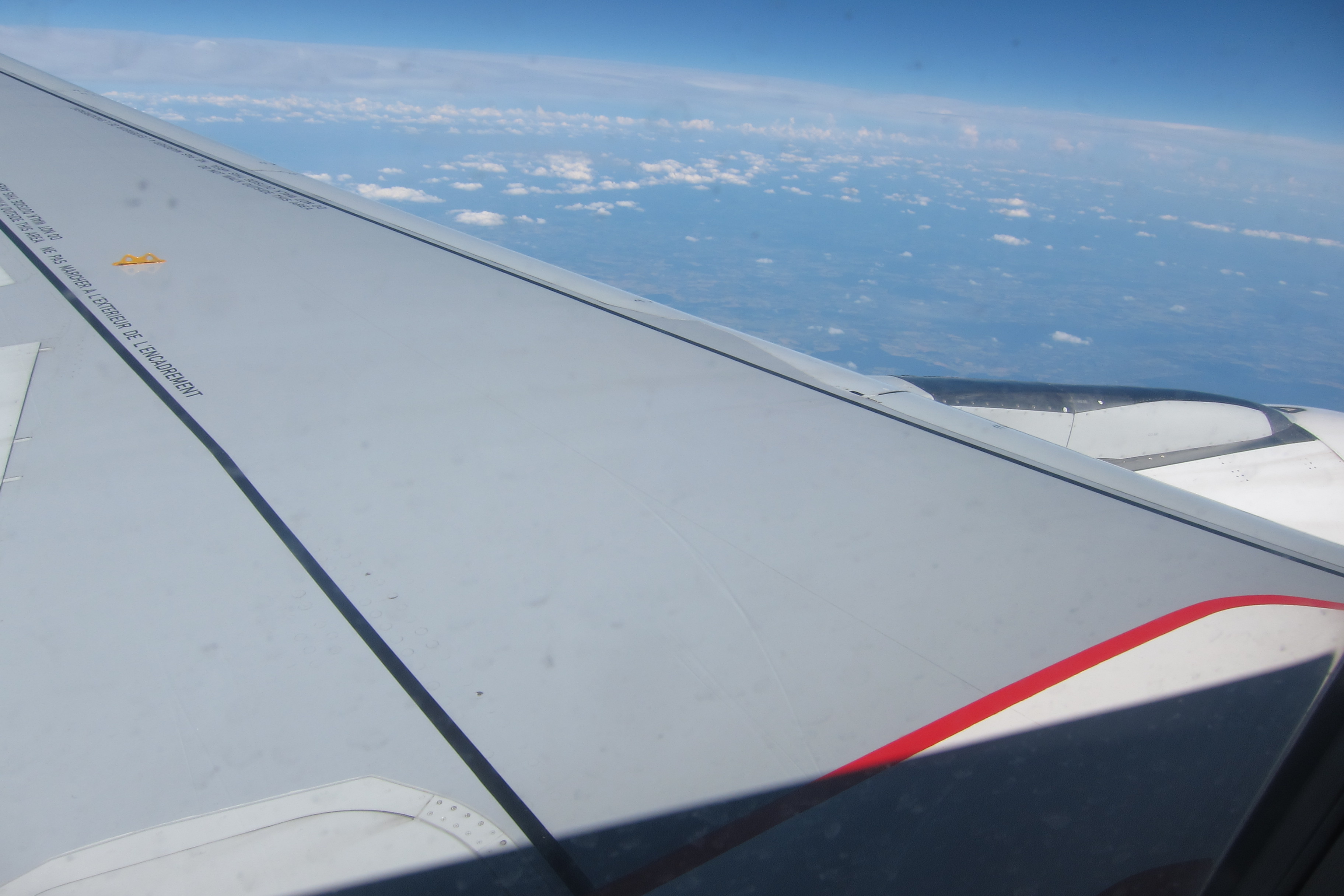 ¿A cuanto vuelan los aviones de pasajeros?