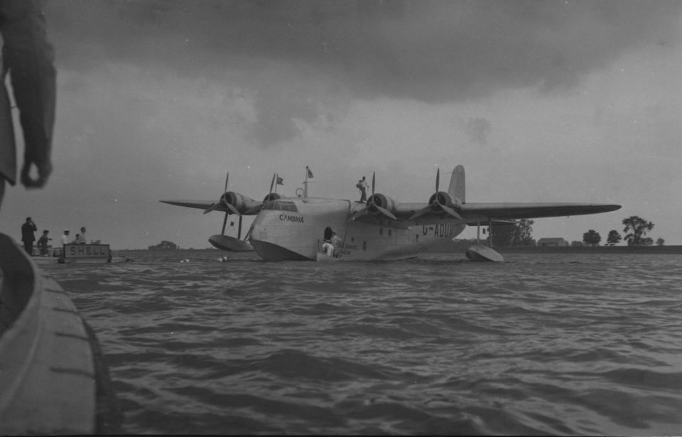 Short S 23 Empire Cambria (G-ADUV) en el río en Boucherville, Quebec, 1 de agosto de 1937