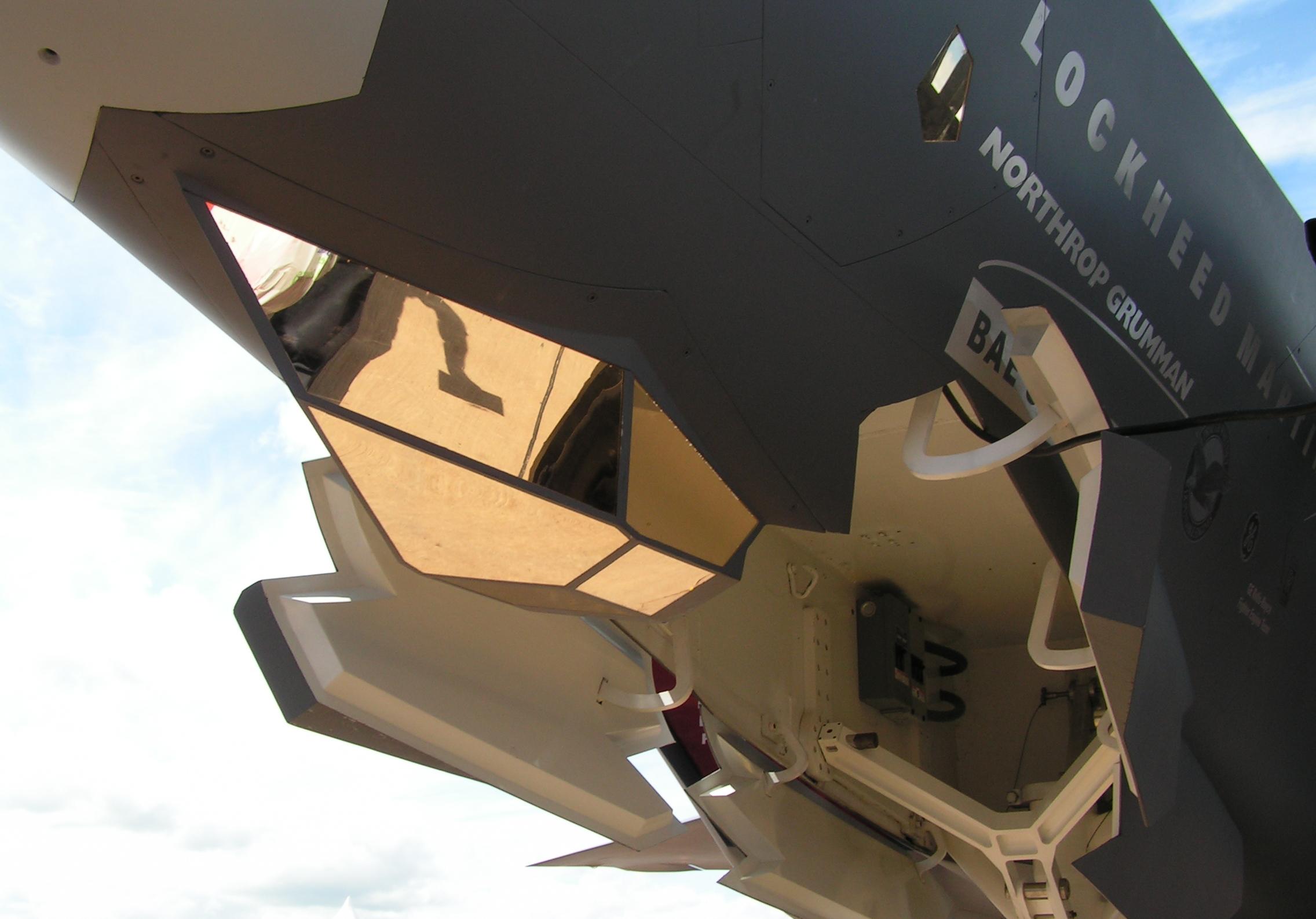 Sistema optico EOTS del F-35