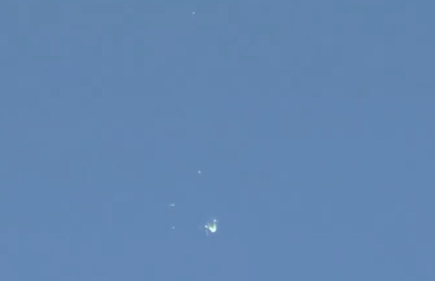 Lanzamiento de la Soyuz MS-10 en NASA TV - Separación del propulsor