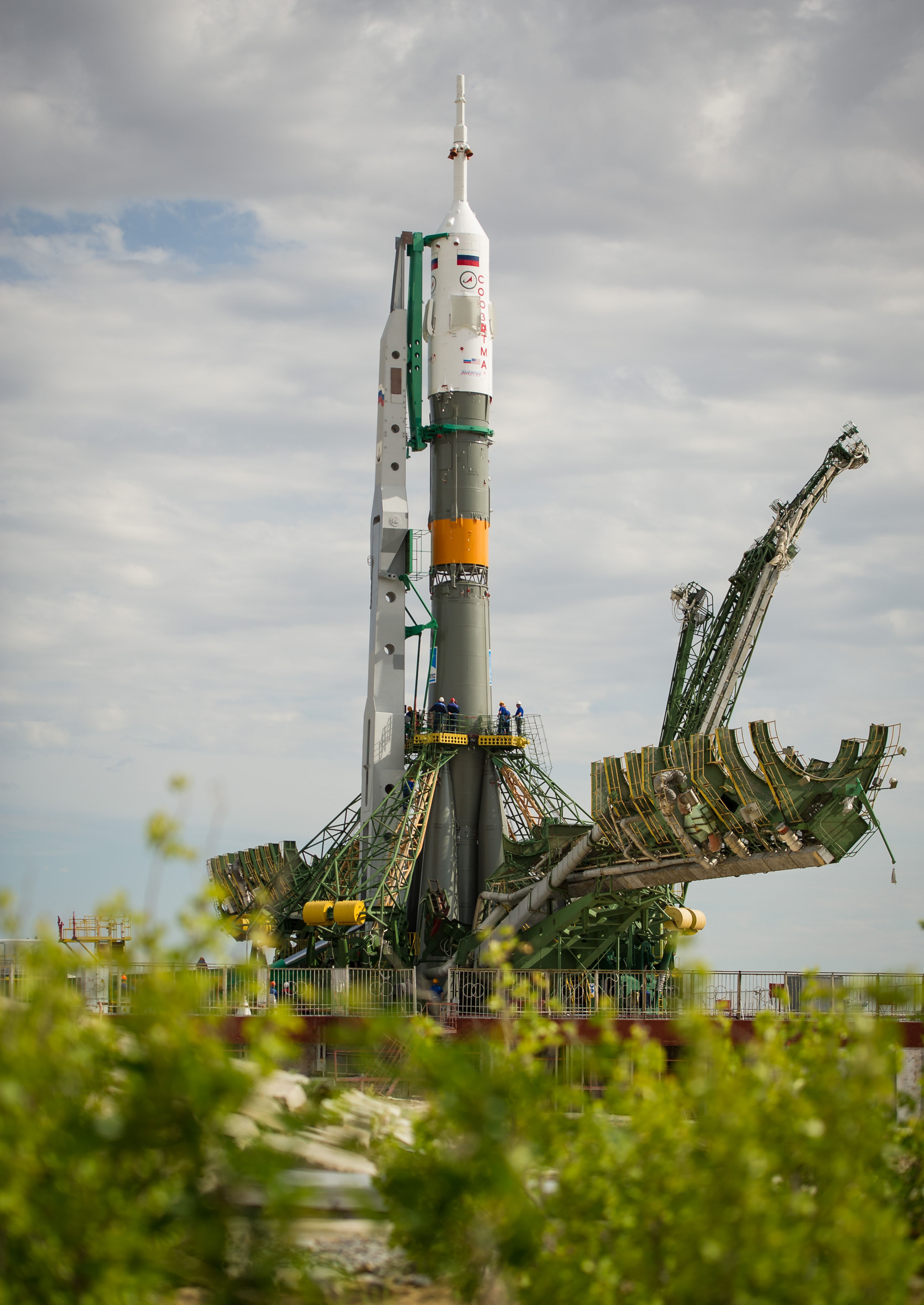 O foguetão Soyuz TMA-04M na rampa de lançamento de Baikonur