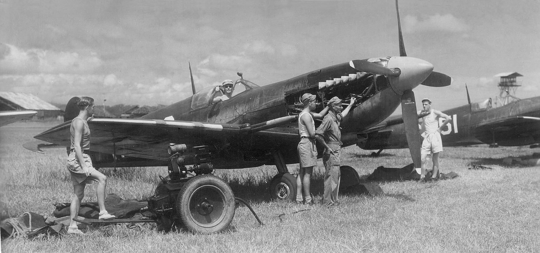 Spitfire LF Mk IXc della 322ª Squadriglia nelle Indie Orientali Olandesi, NIMH 2157