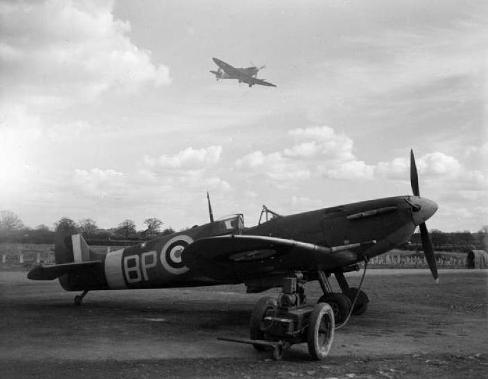 Spitfire VB 457 Sqn RAAF en Redhill 1942