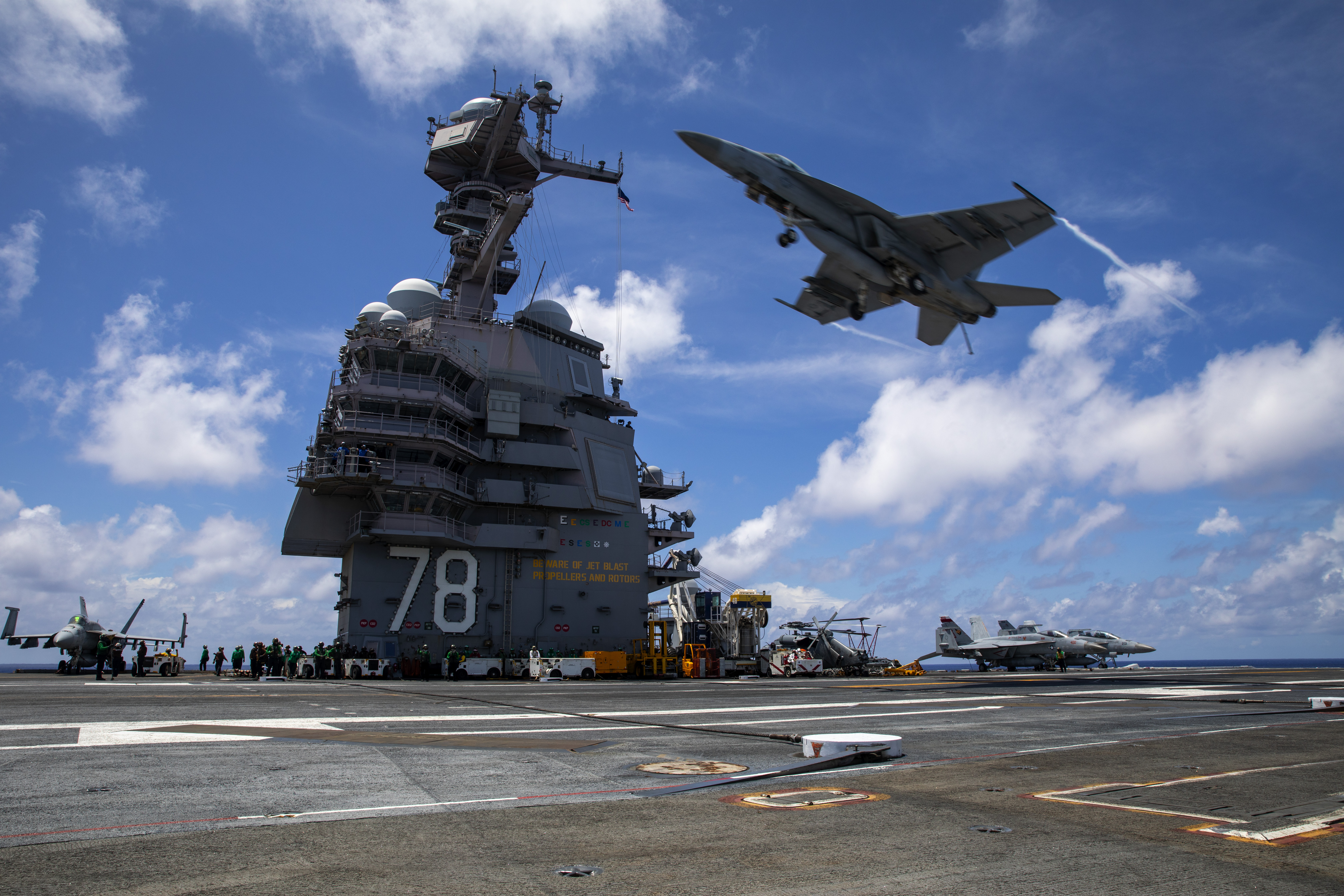 ¿Cuanto cuesta el portaaviones gerald ford?