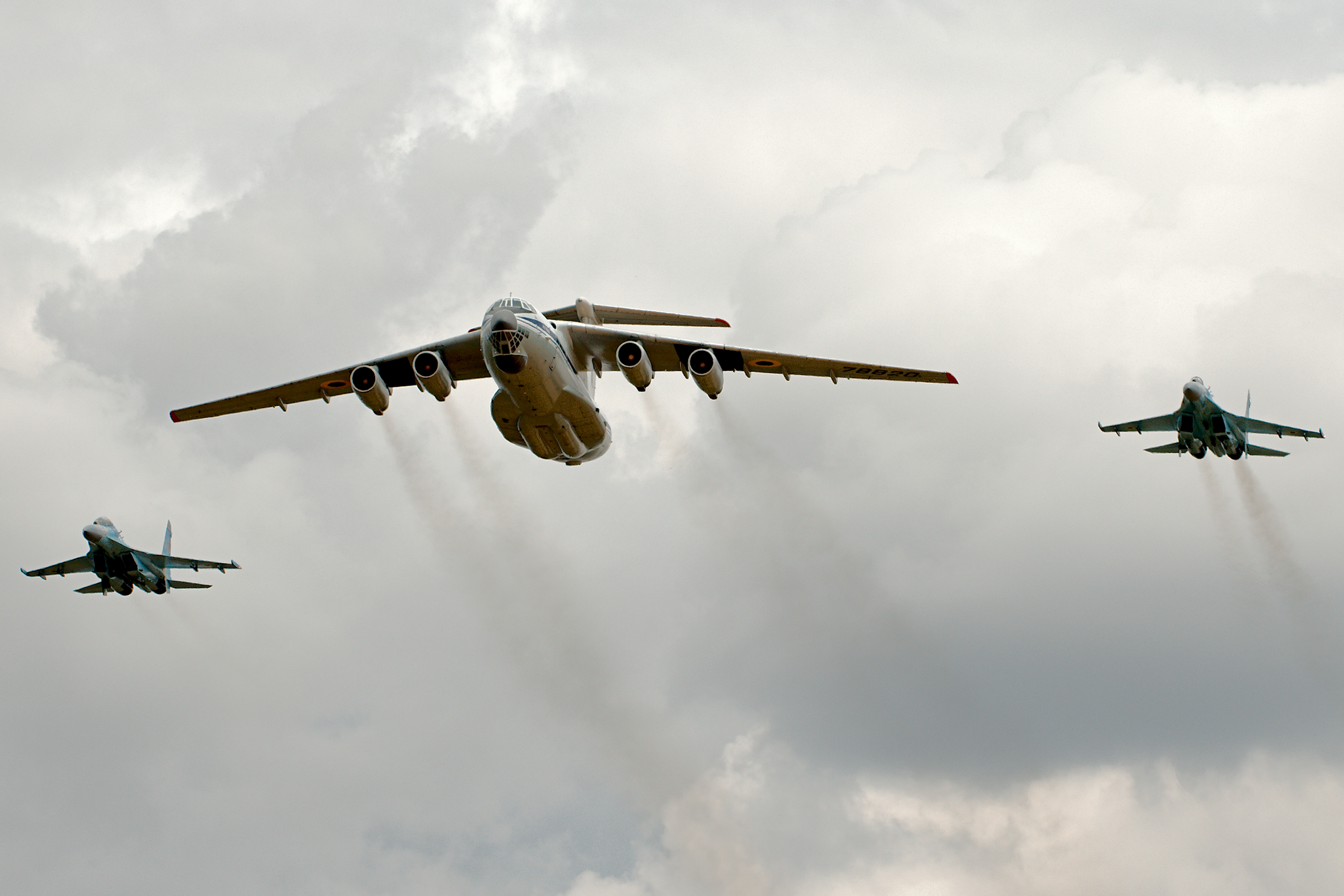 Sukhoi Su-27 — IL76 & SU27 - RIAT 2017