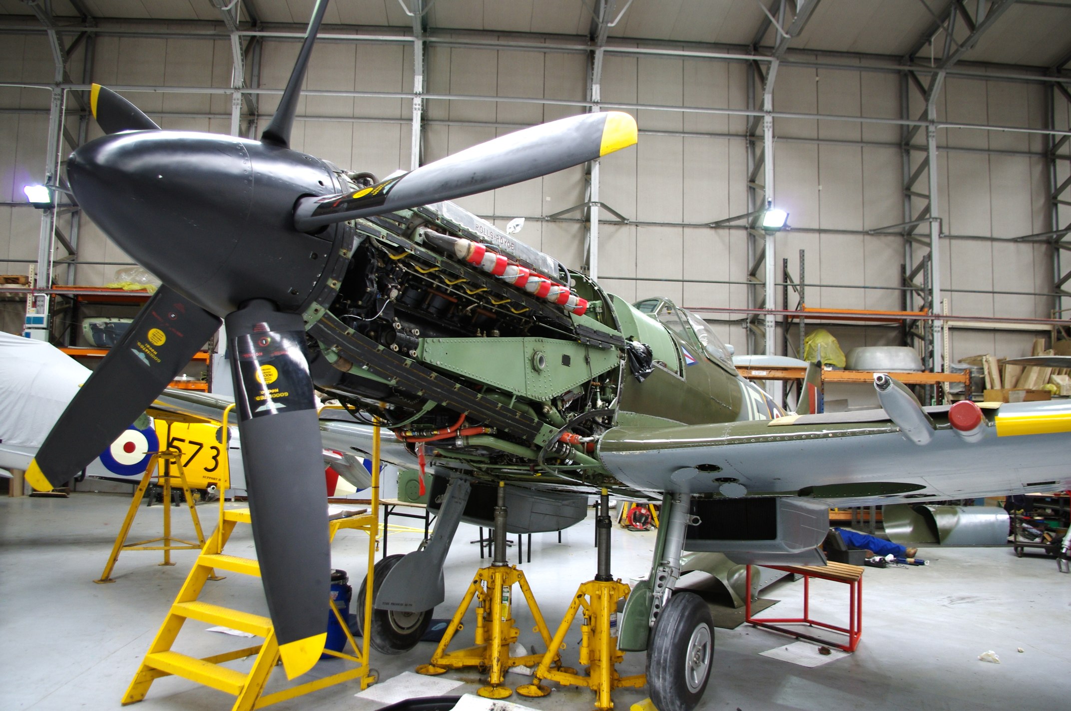 Supermarine Spitfire FR XIV MV293 'MV268 - JE J' (G SPIT)