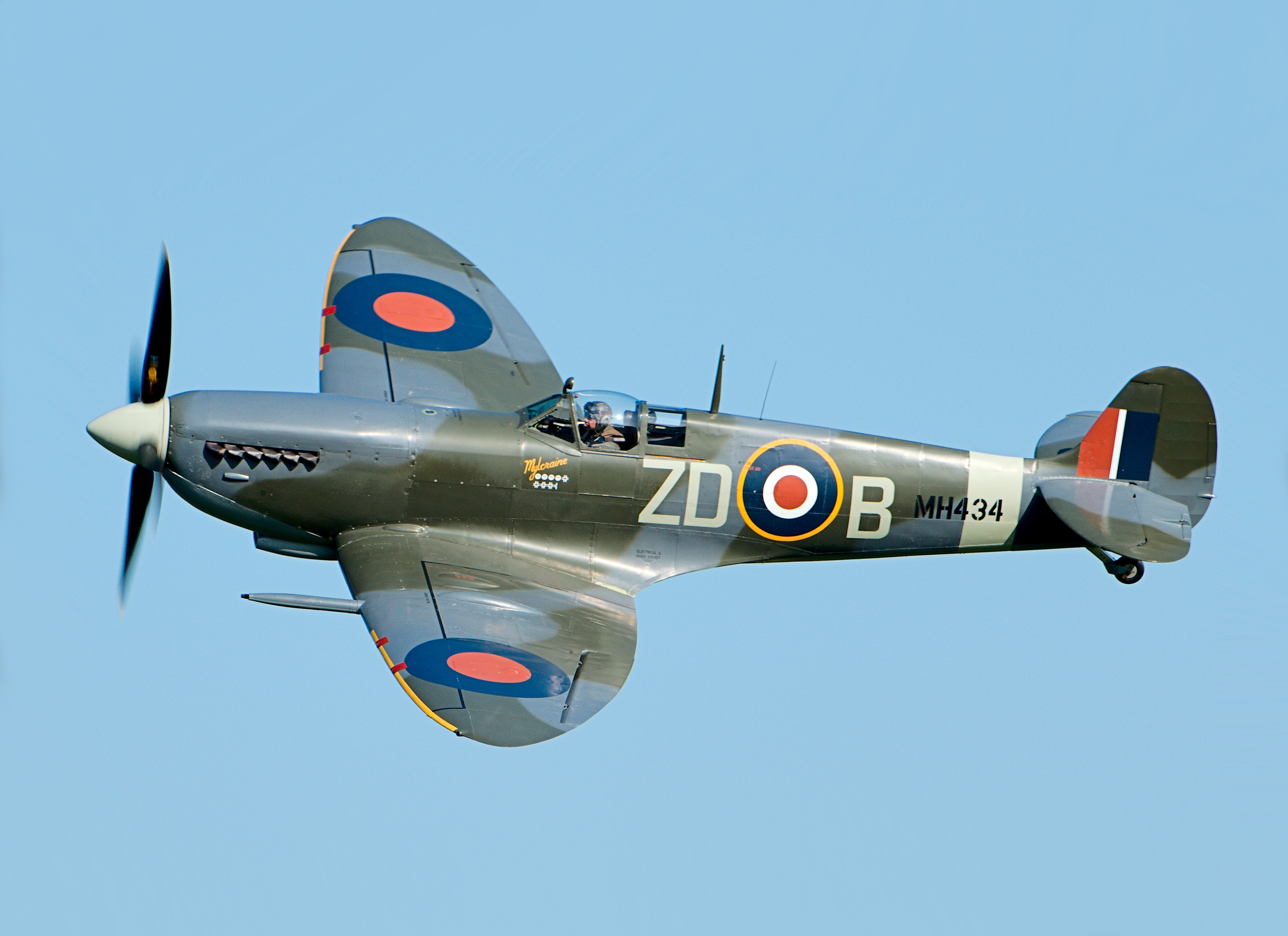Supermarine Spitfire LF Mk IX MH434 in flight at the 2018 Season Premiere Airshow
