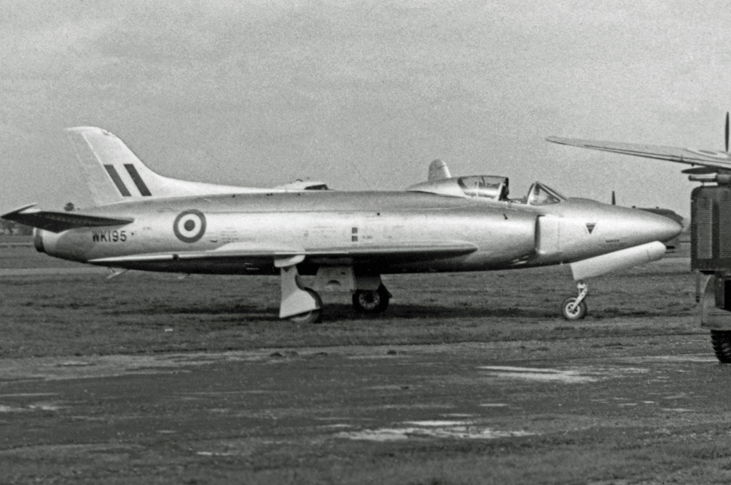 Supermarine Swift F.1 WK195 at Blackbushe Airport (1953)