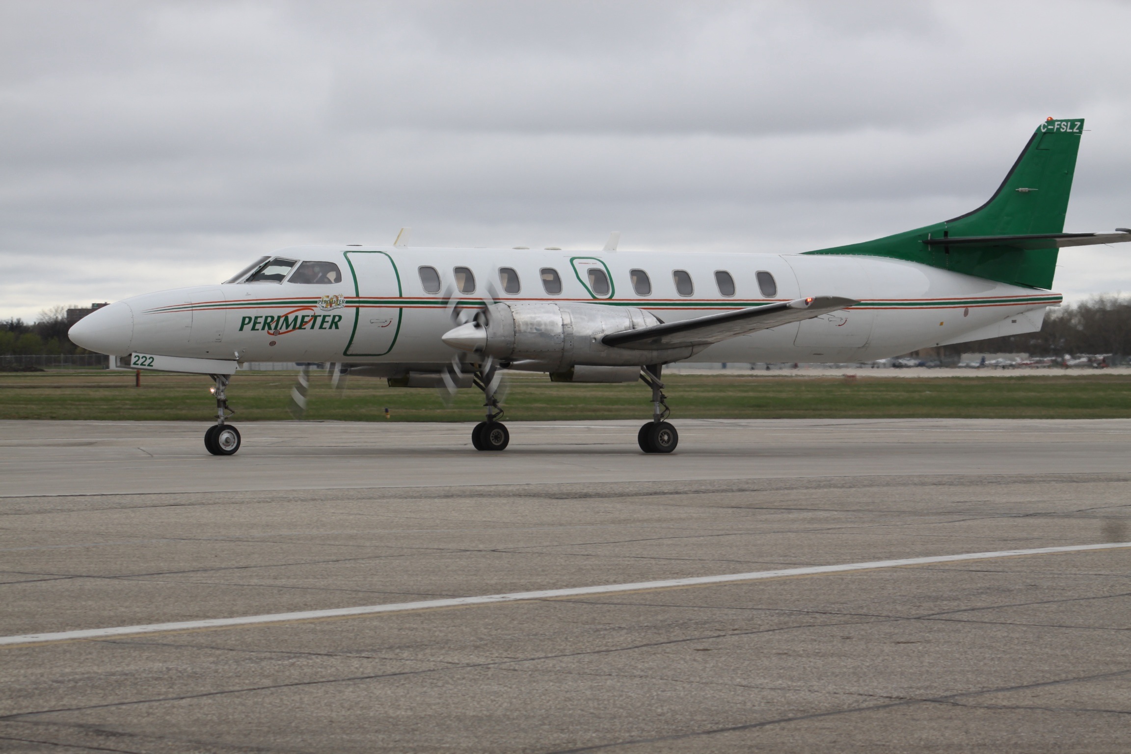 Swearingen SA226 TC Metro II C-FSLZ de Perimeter Aviation, Winnipeg