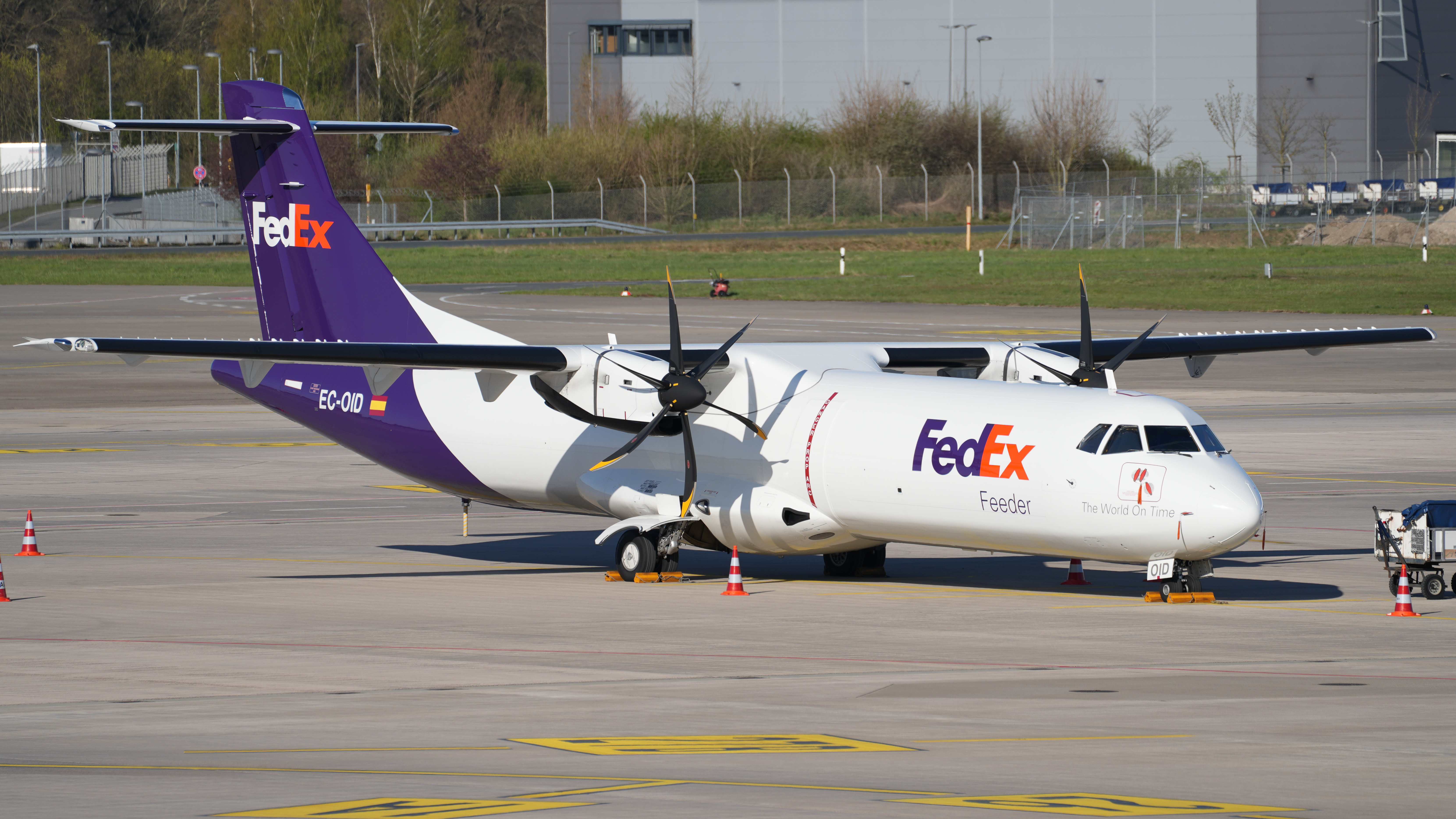 Swiftair/Fed Ex Feeder ATR 72-600F EC-OID en Hannover (DSC08919)